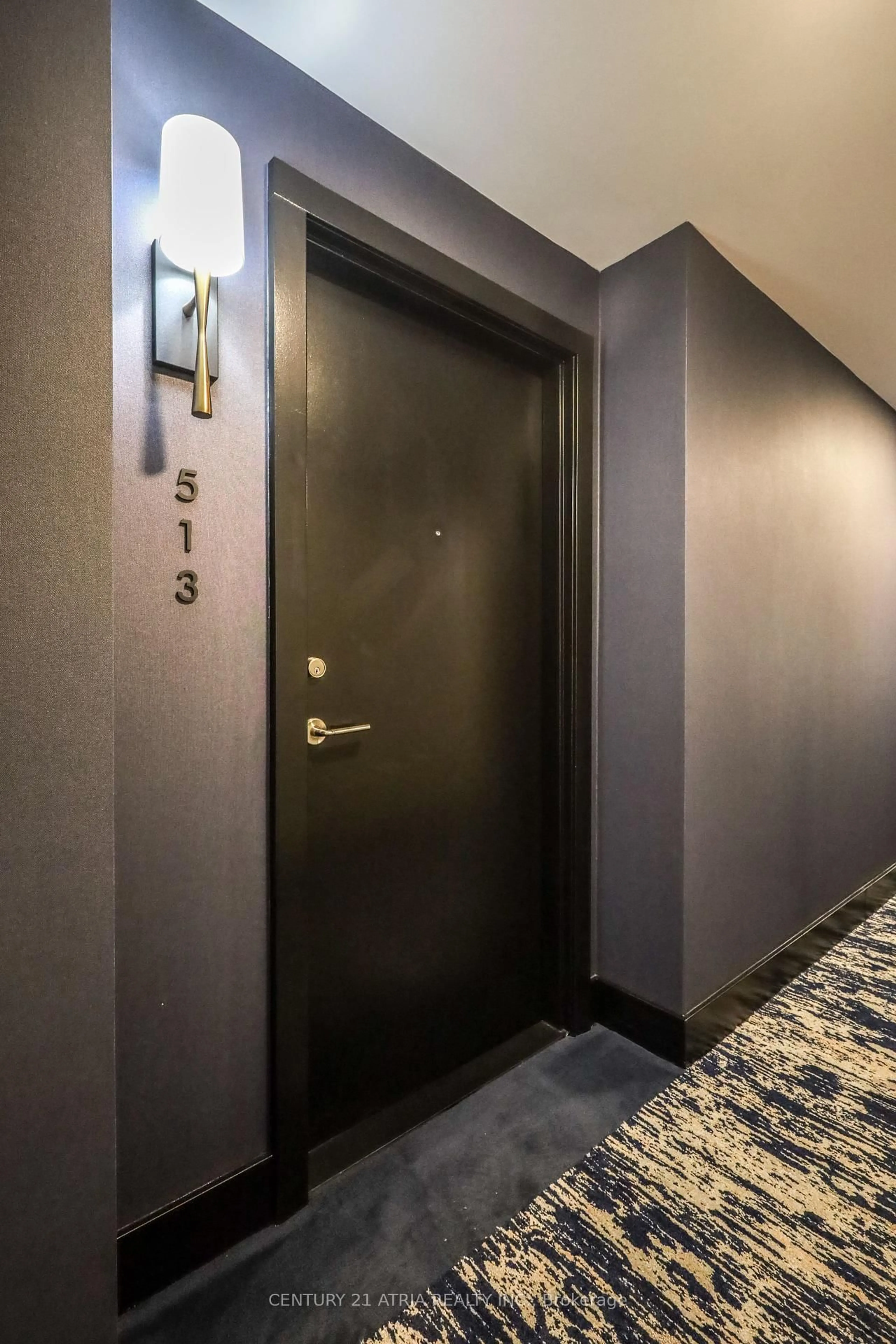 Indoor foyer for 120 Dallimore Circ #513, Toronto Ontario M3C 4J1