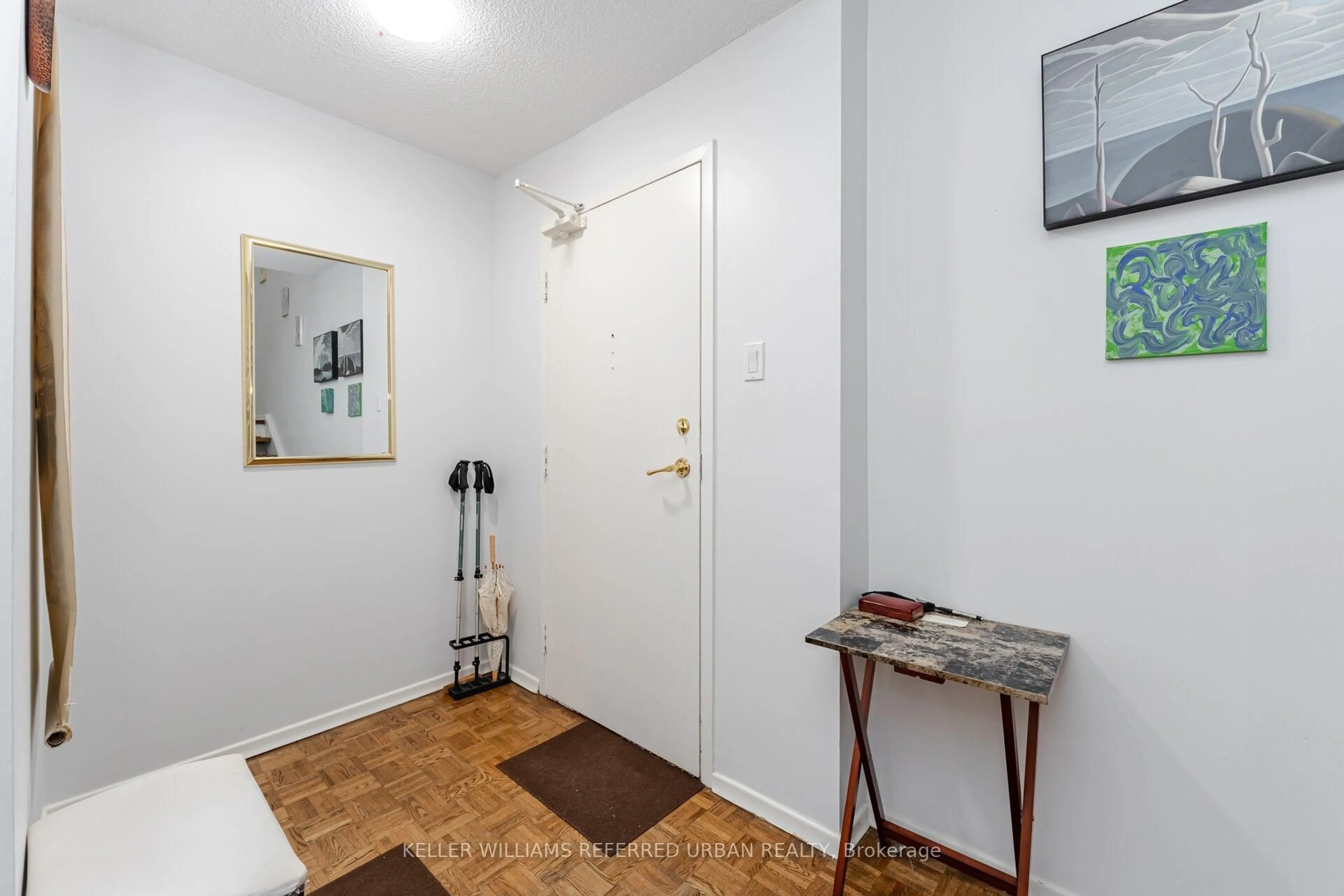 Indoor entryway for 30 Glen Elm Ave #109/209, Toronto Ontario M4T 1T7