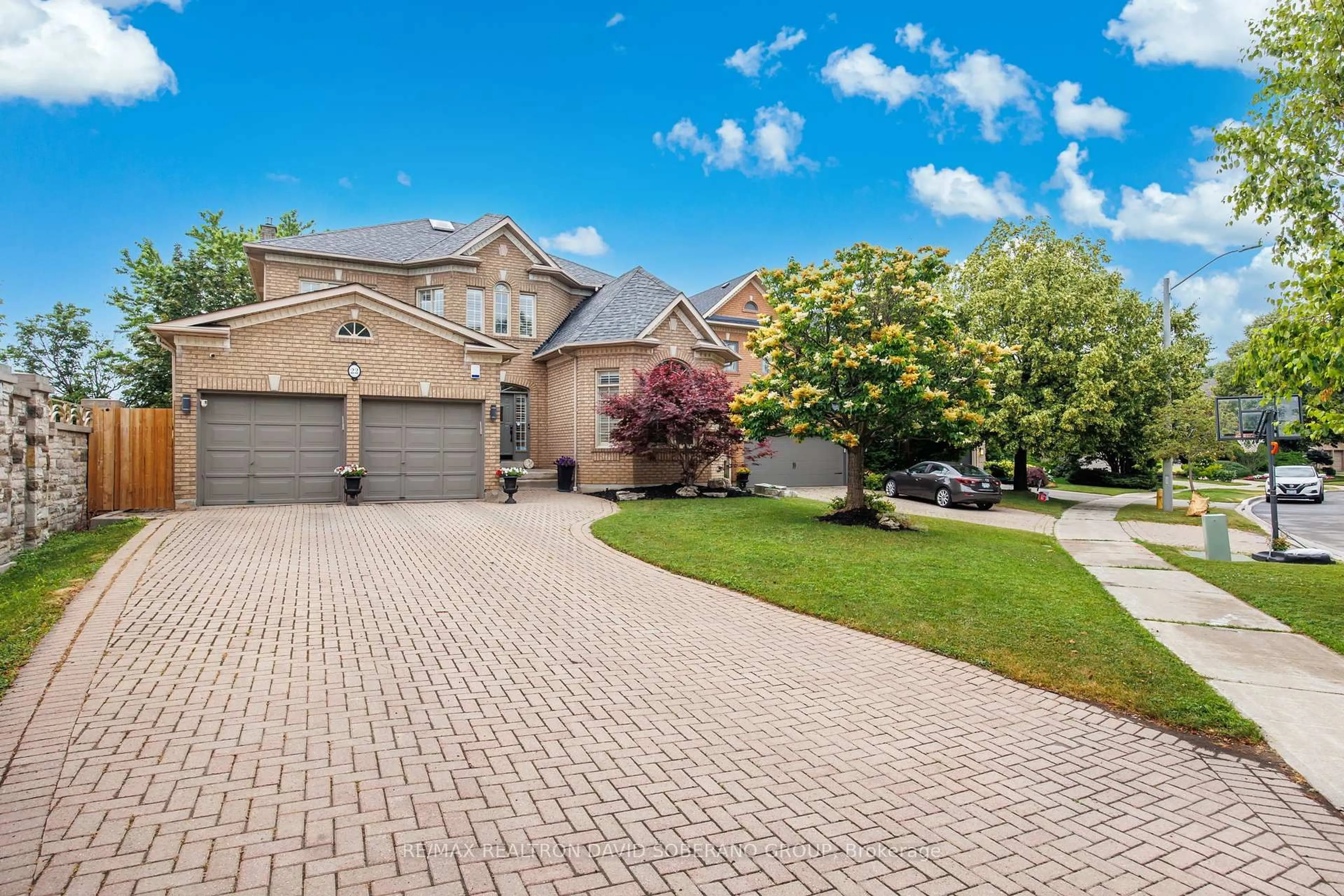 Unknown for 22 Tillingham Keep, Toronto Ontario M3H 6A1