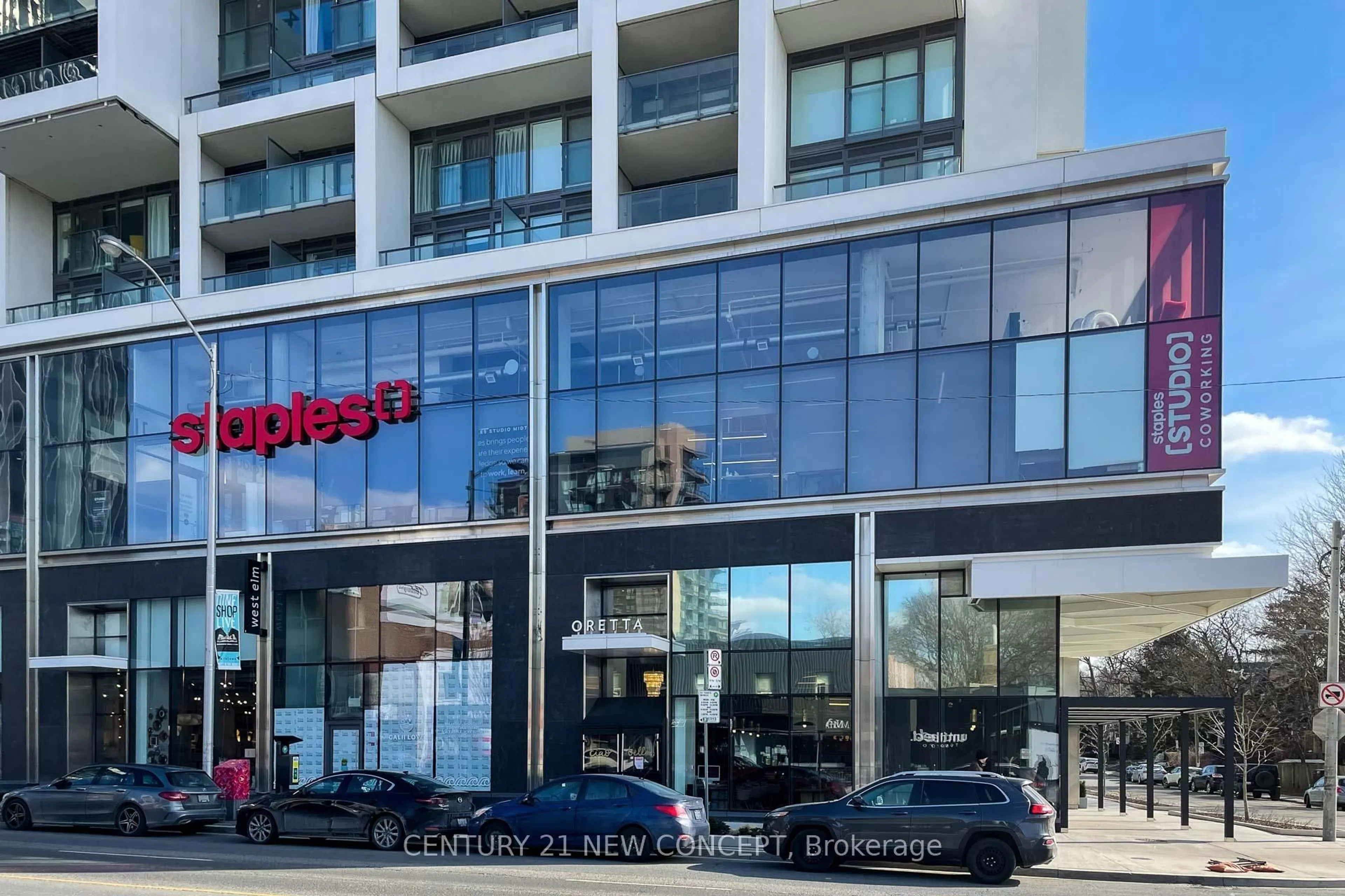 Indoor foyer for 5 Soudan Ave #912, Toronto Ontario M4S 0B1