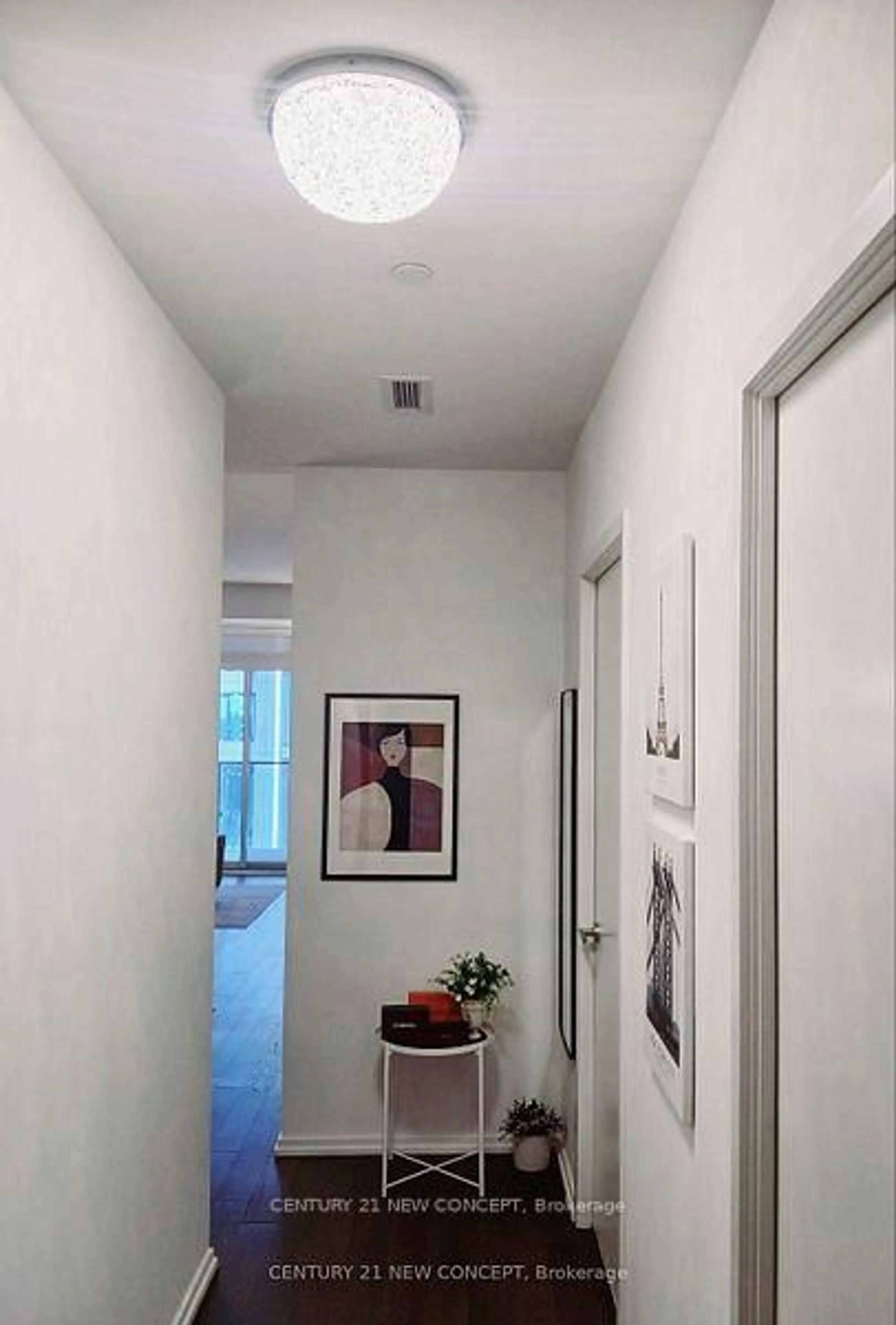 Indoor entryway for 5 Soudan Ave #912, Toronto Ontario M4S 0B1
