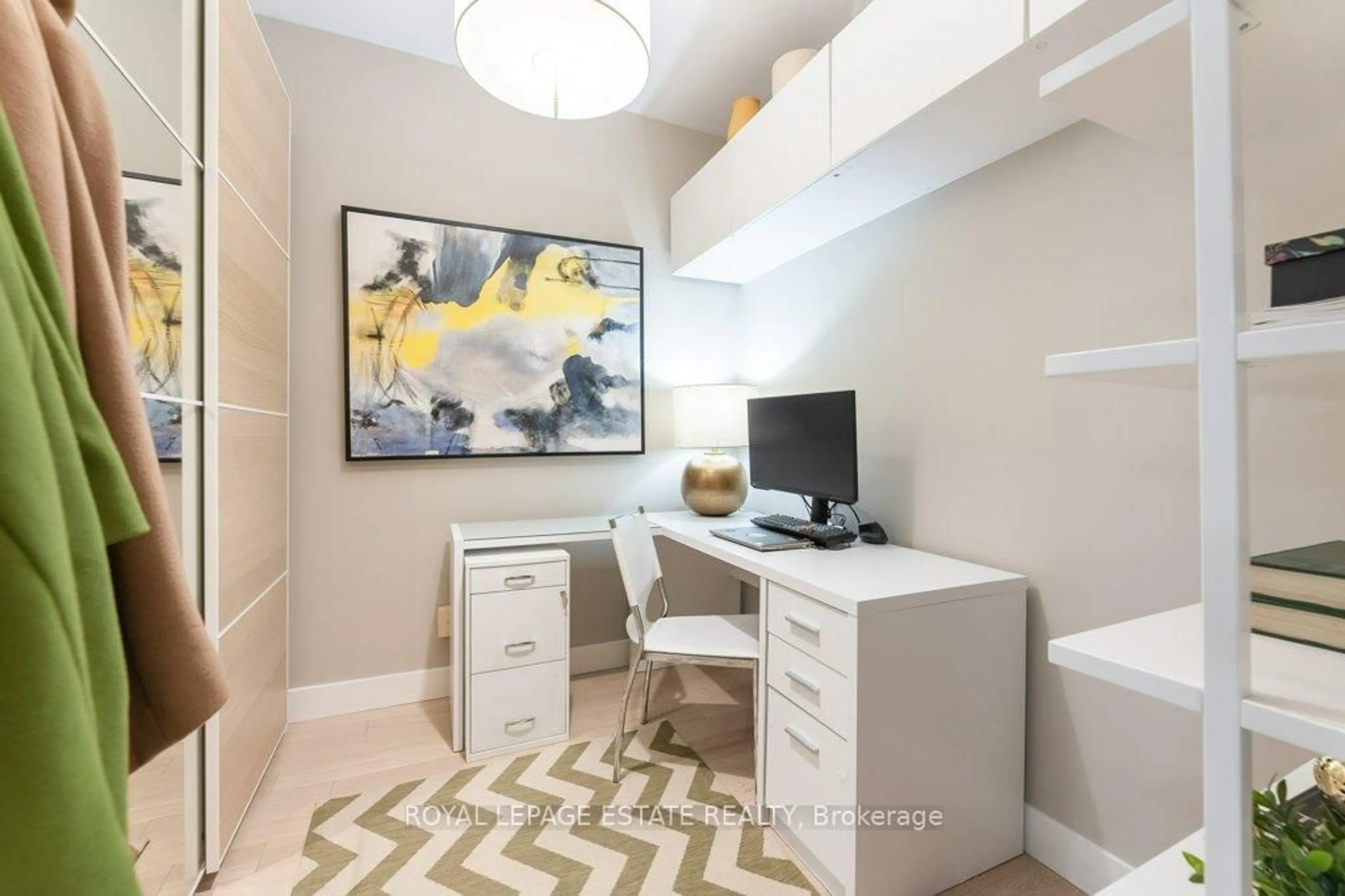 Unknown for 1030 King St #922, Toronto Ontario M6K 0B4