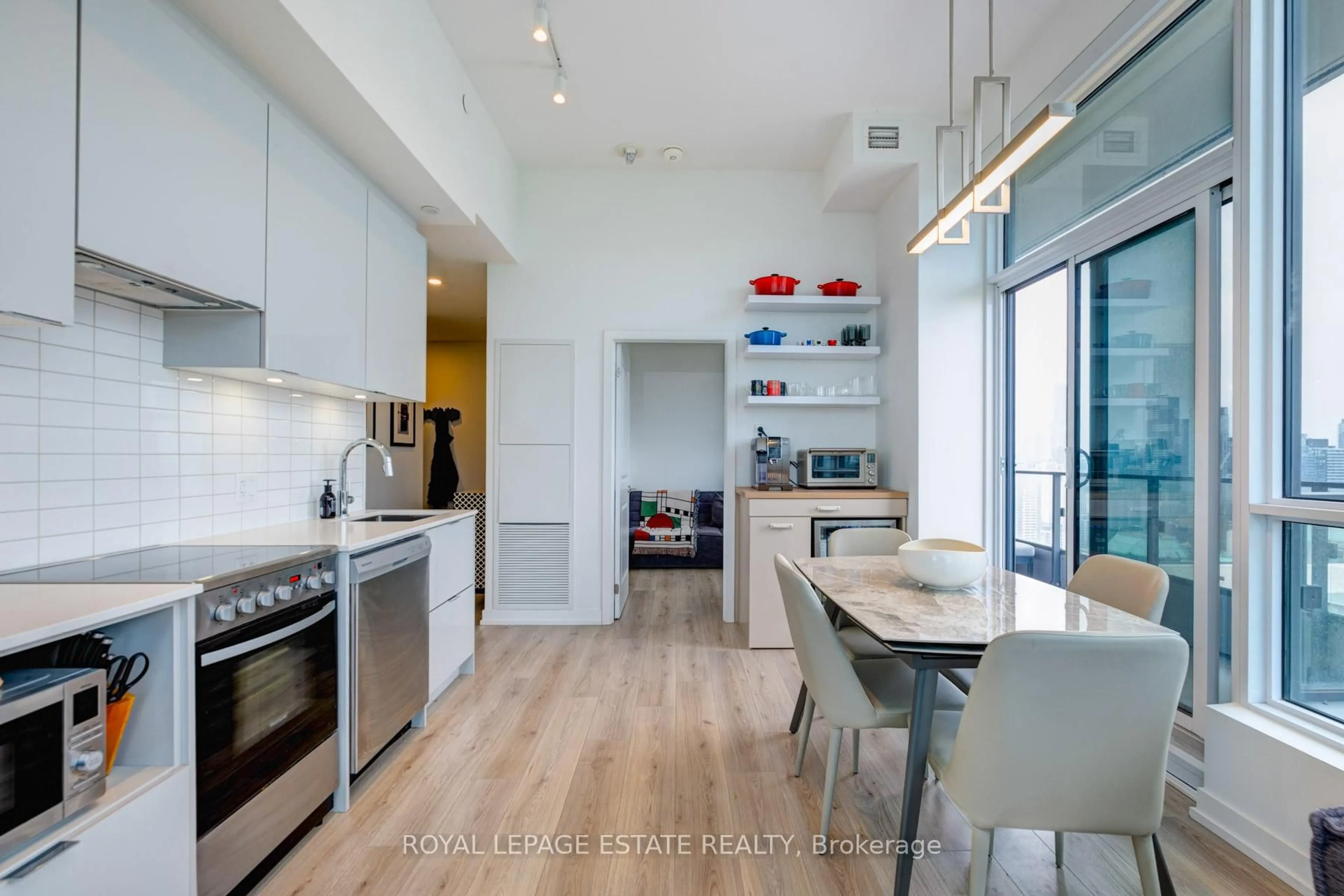 Contemporary kitchen, unknown for 395 Bloor St #2805, Toronto Ontario M4W 0B4