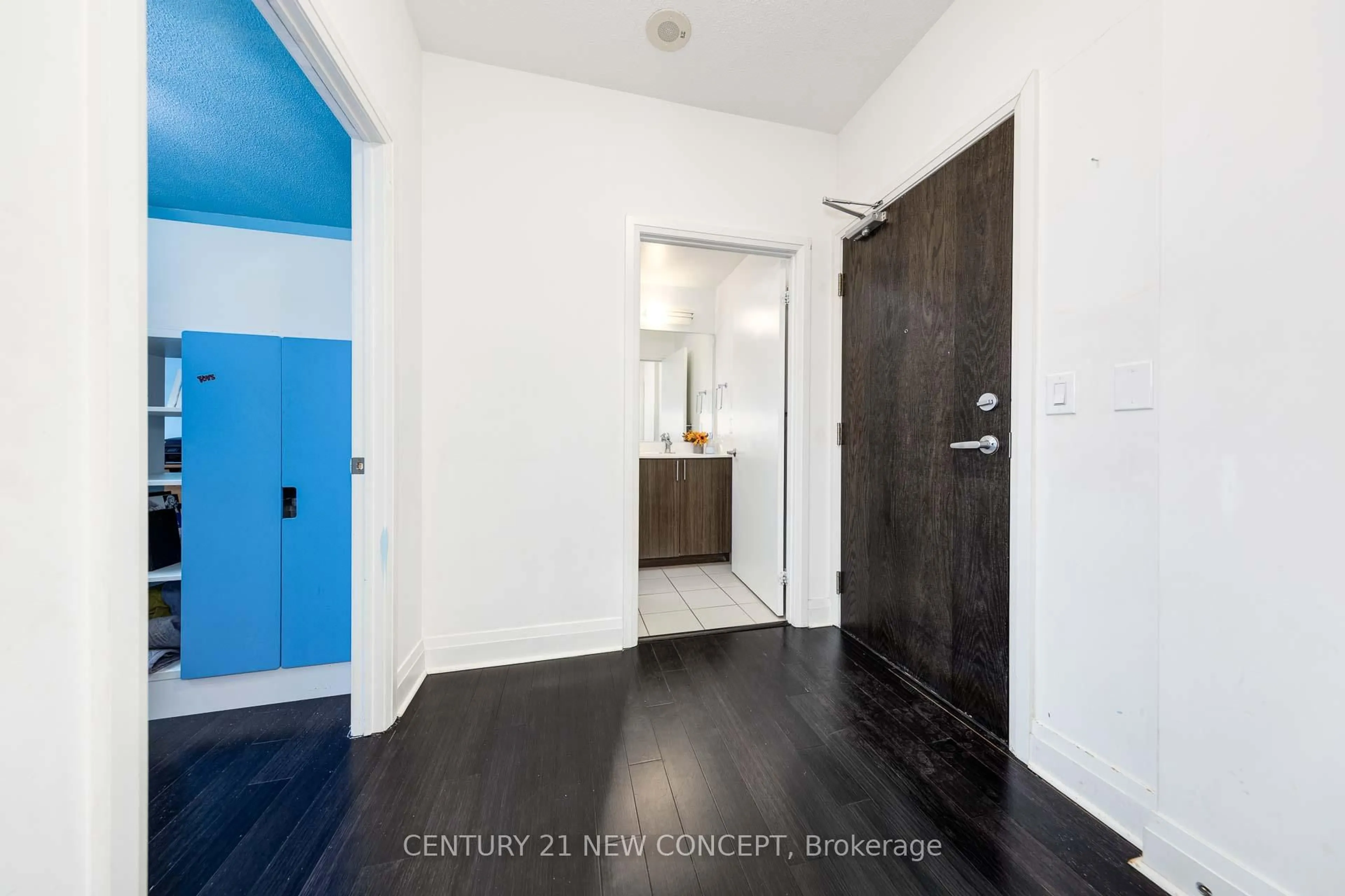 Indoor entryway for 17 Kenaston Gdns #615, Toronto Ontario M2K 0B9