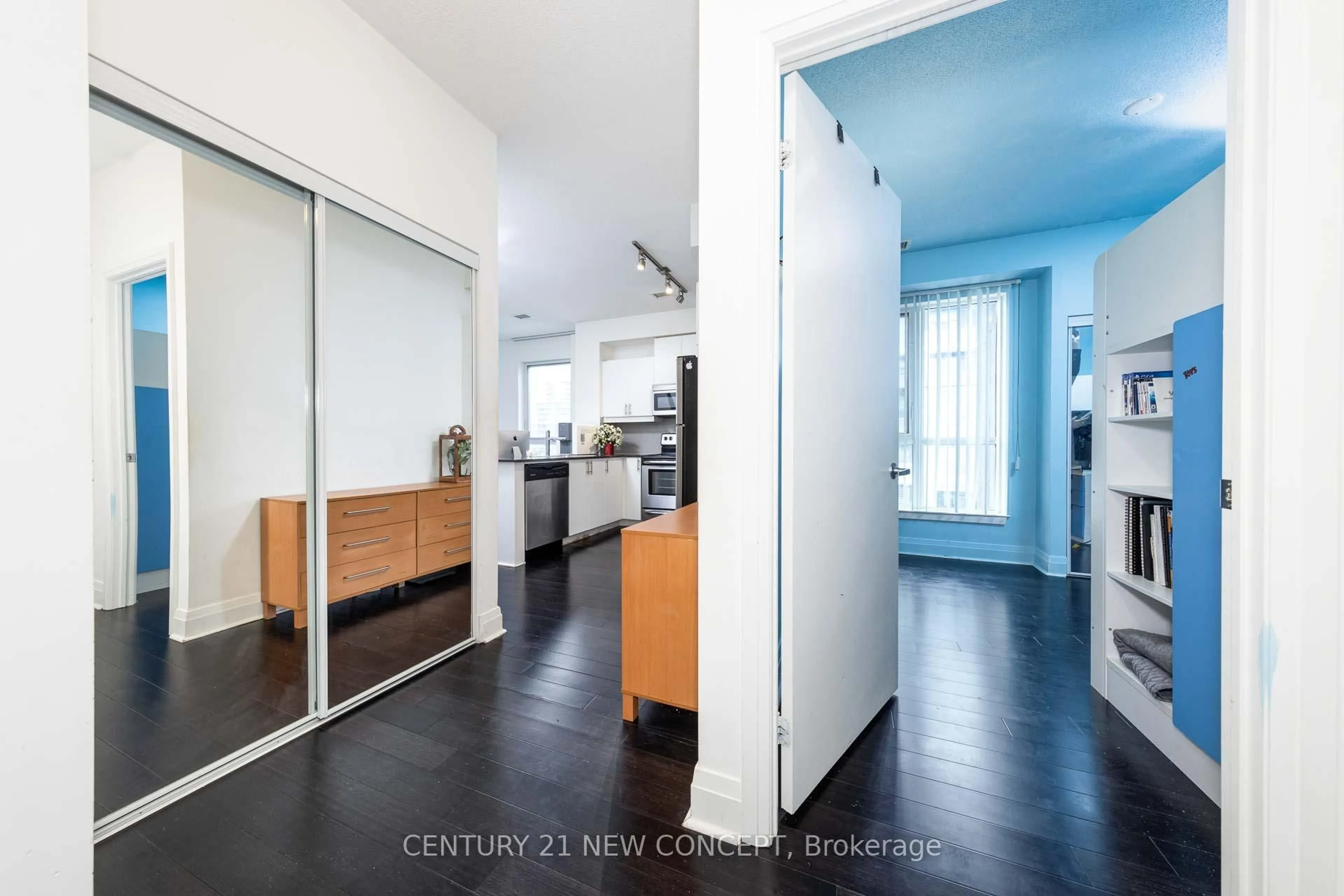 Indoor entryway for 17 Kenaston Gdns #615, Toronto Ontario M2K 0B9