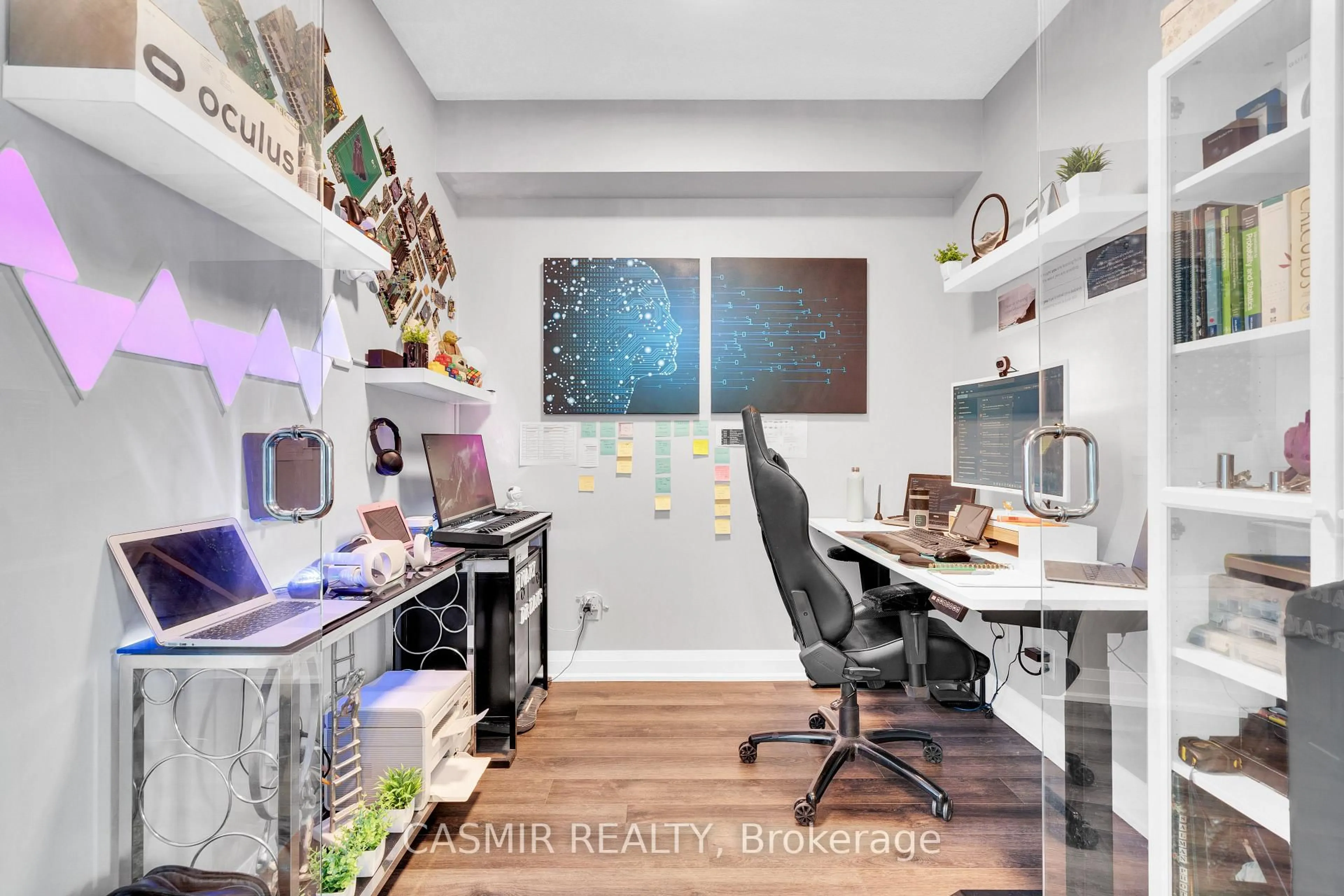 A pic of a room for 215 Fort York Blvd #707, Toronto Ontario M5V 4A2