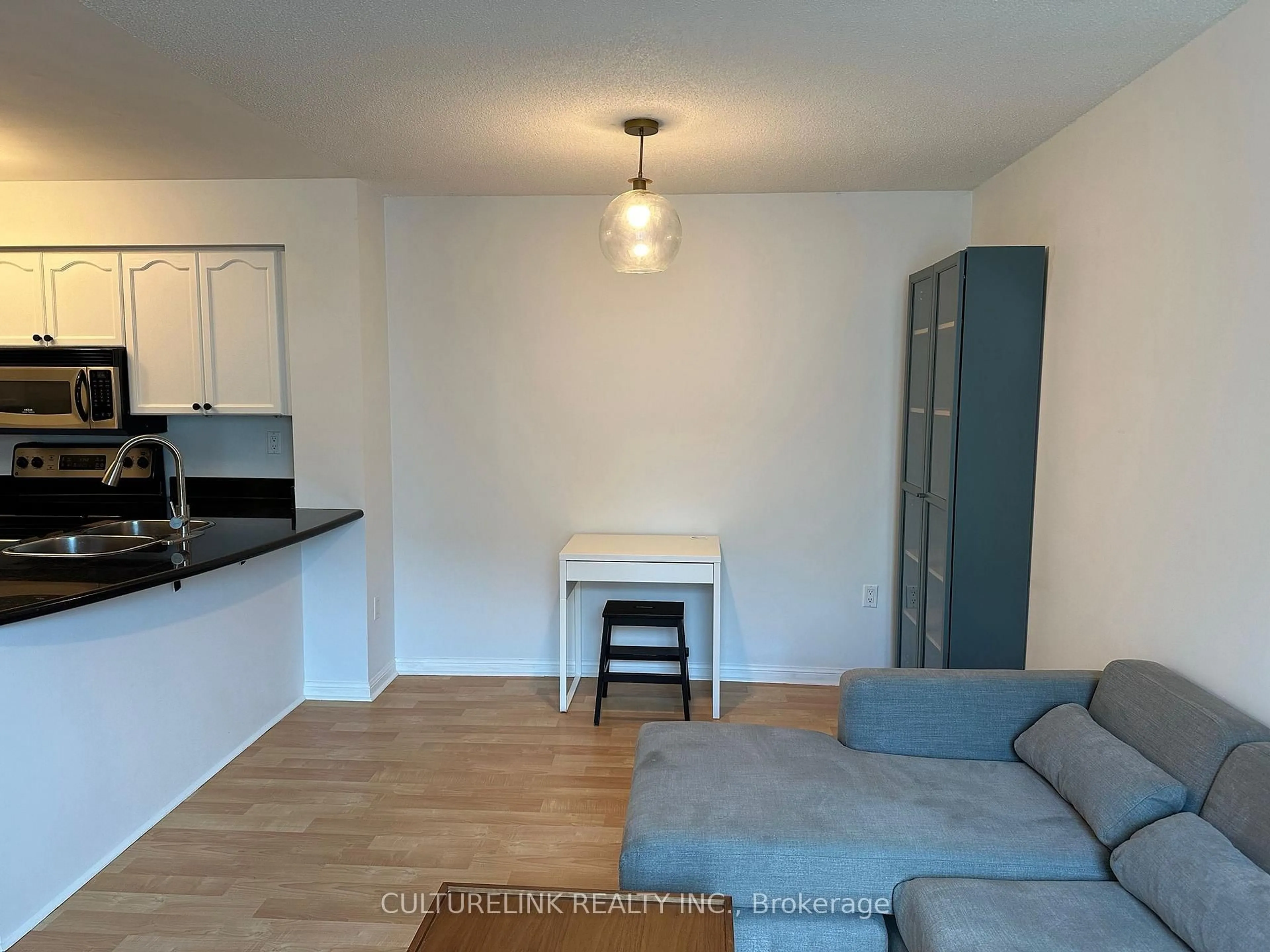 A pic of a room for 109 Front St #PH08, Toronto Ontario M5A 4P7