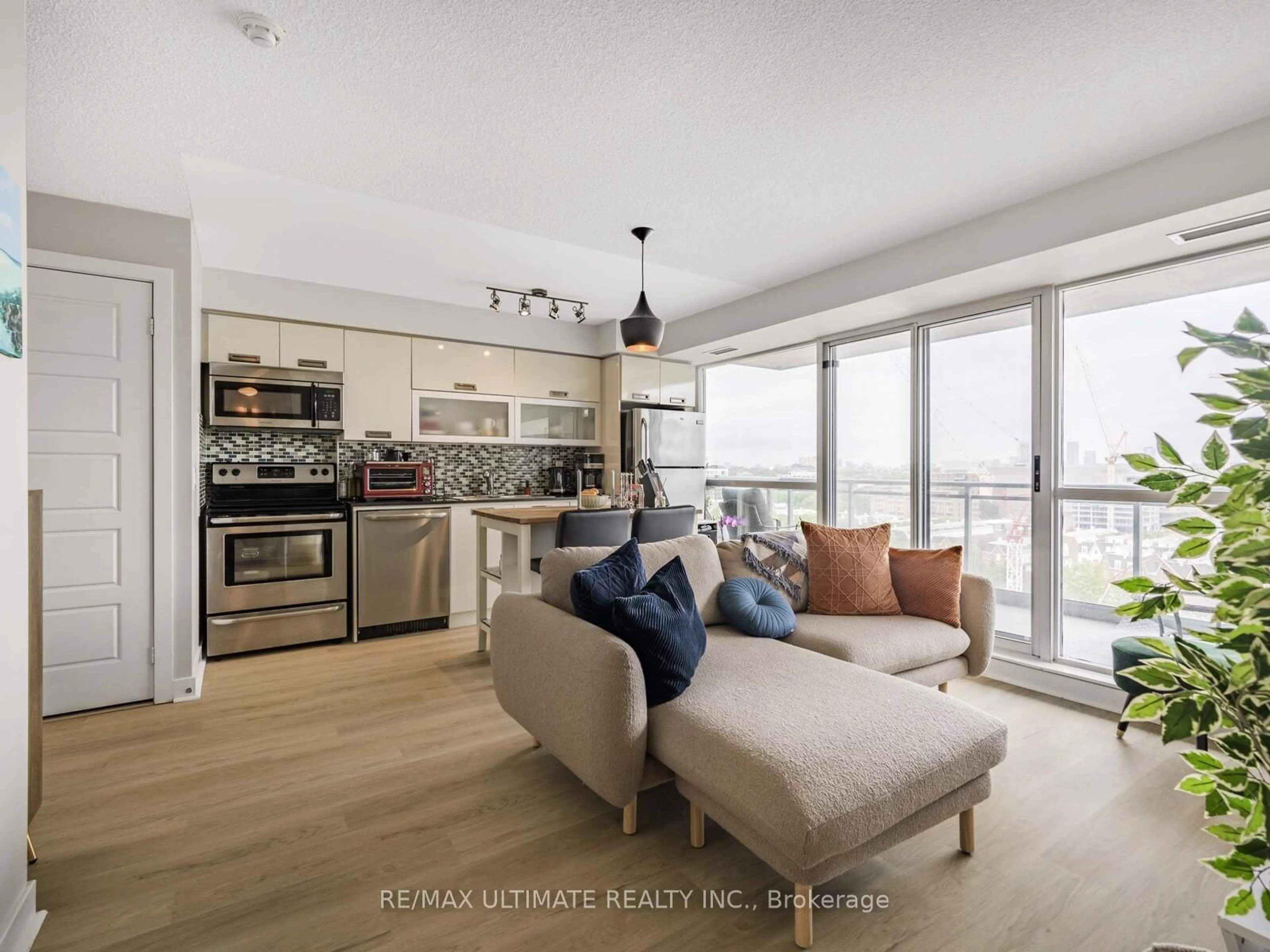 Open concept kitchen, unknown for 100 Western Battery Rd #1108, Toronto Ontario M6K 3S2