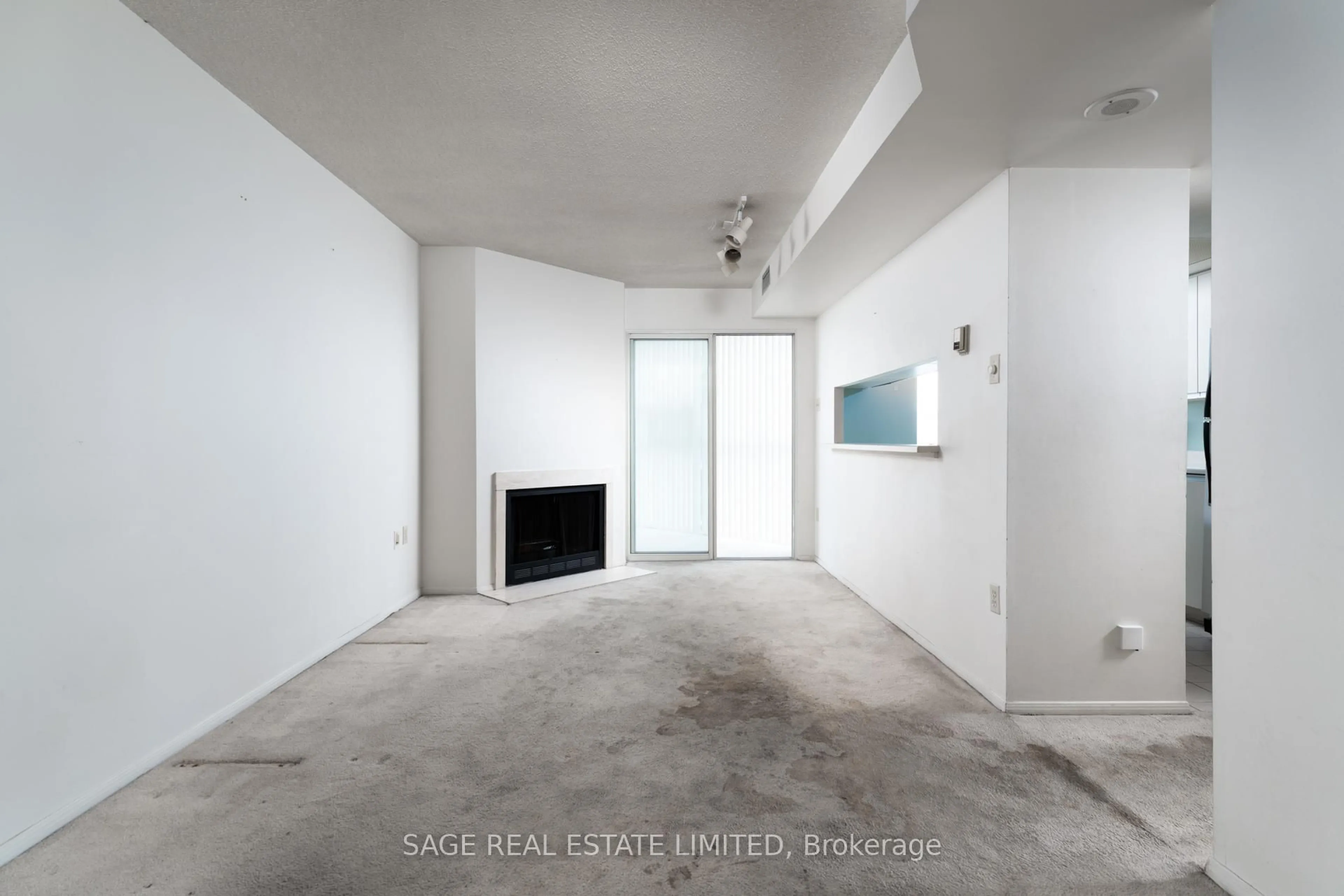 A pic of a room for 725 King St #1013, Toronto Ontario M5V 2W9
