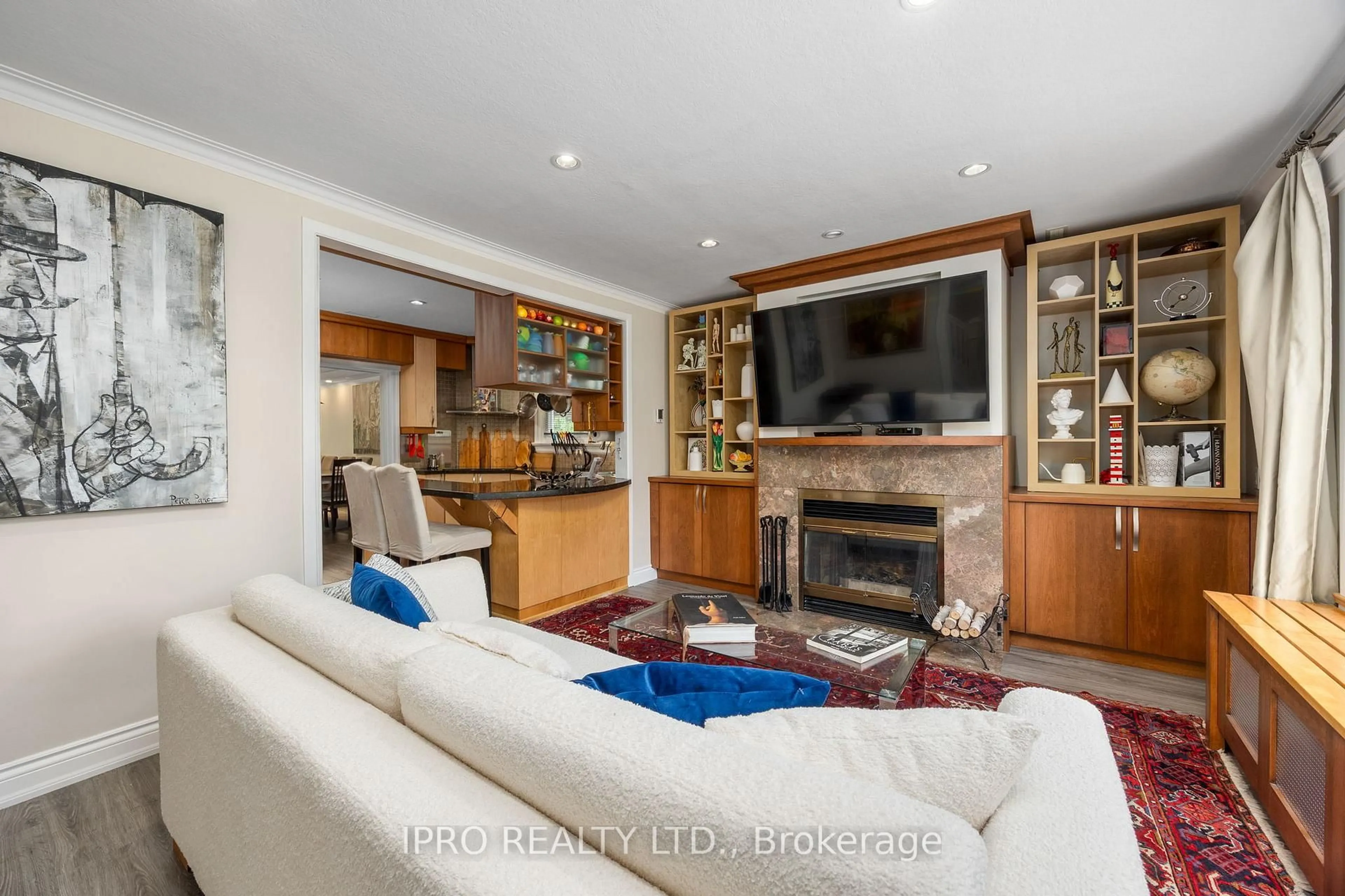Home theater for 107 Otter Cres, Toronto Ontario M5N 2W9
