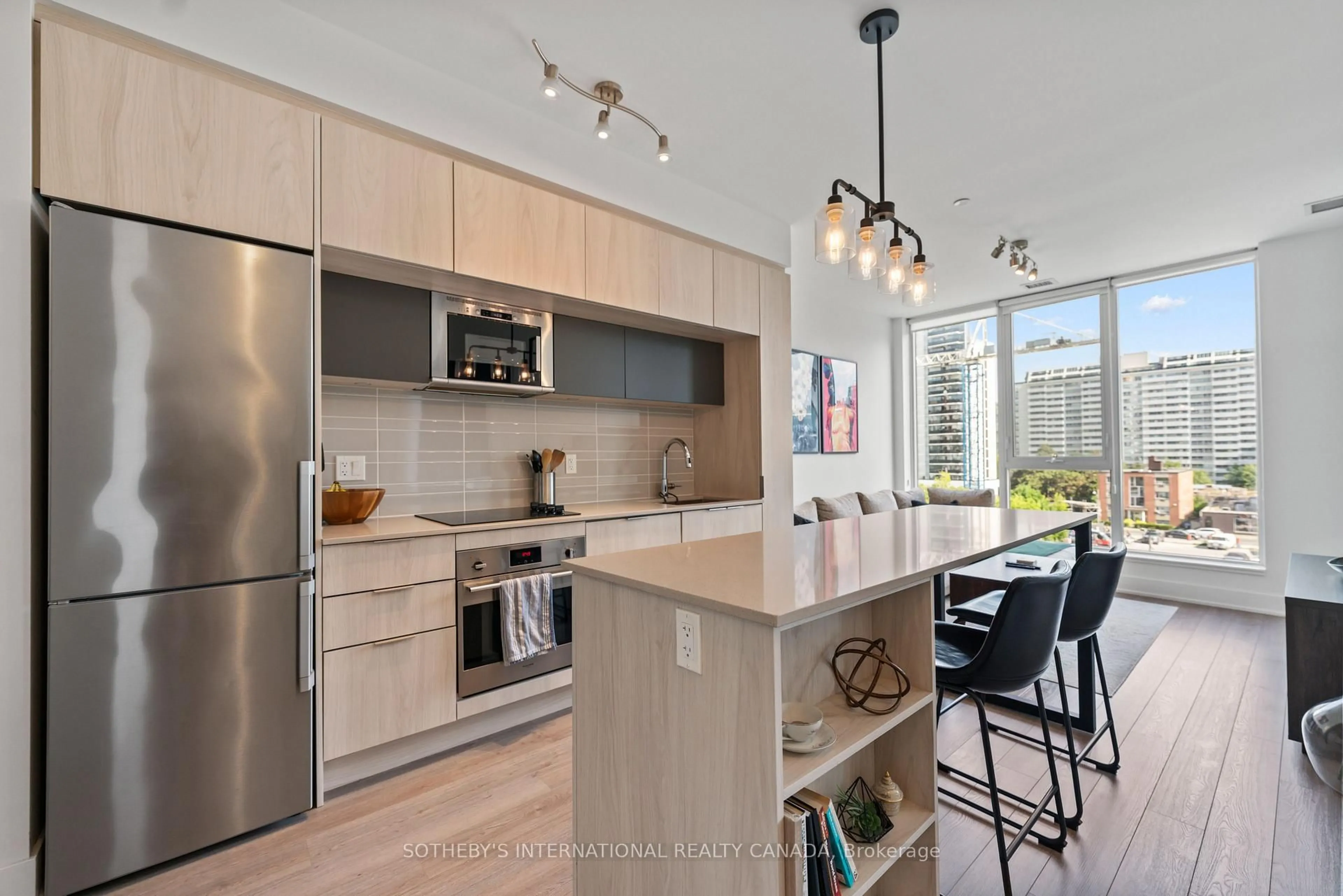 Contemporary kitchen, unknown for 1 Belsize Dr #412, Toronto Ontario M4S 0B9