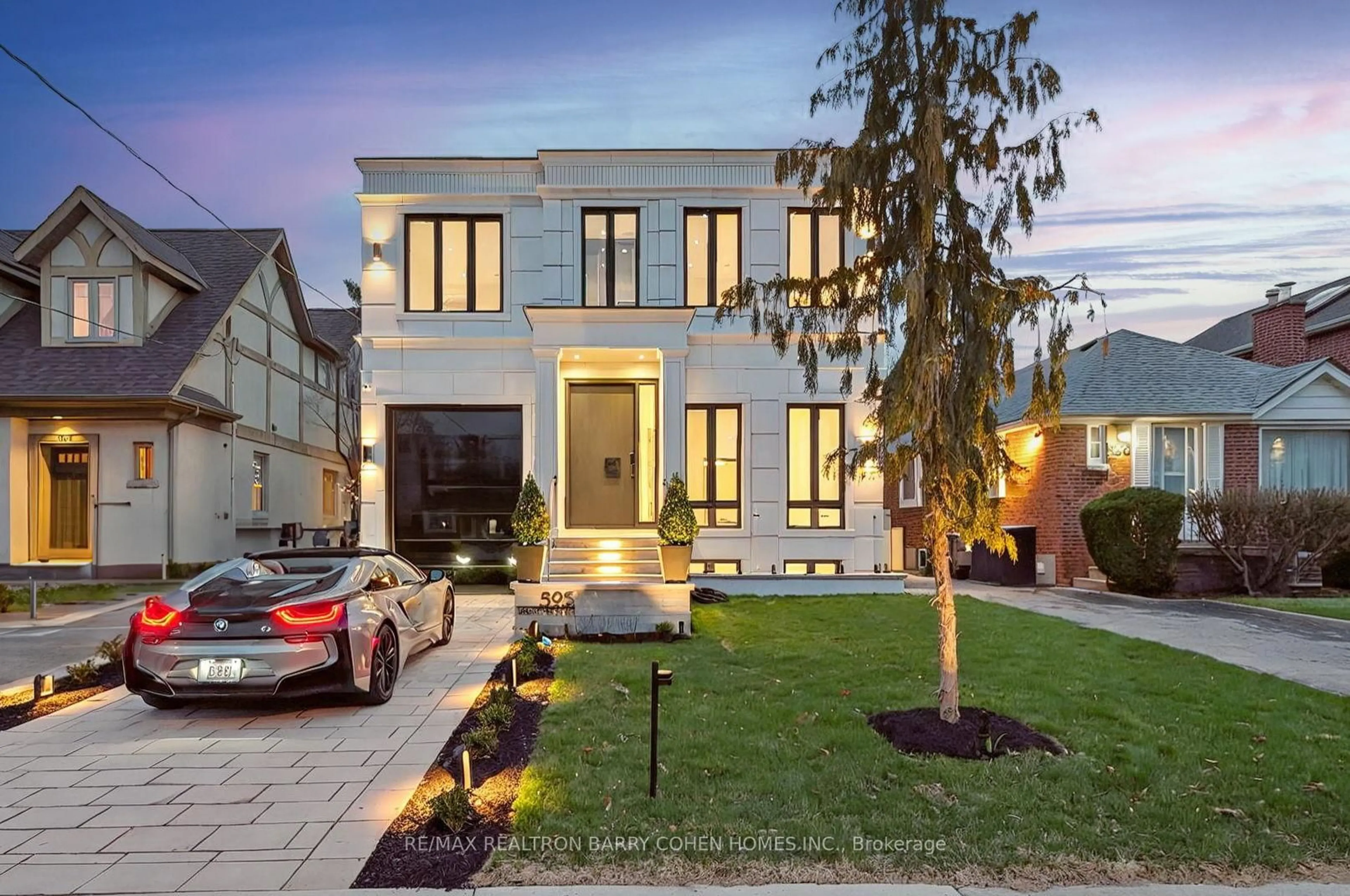 Home with brick exterior material, street for 595 Broadway Ave, Toronto Ontario M4G 2S4