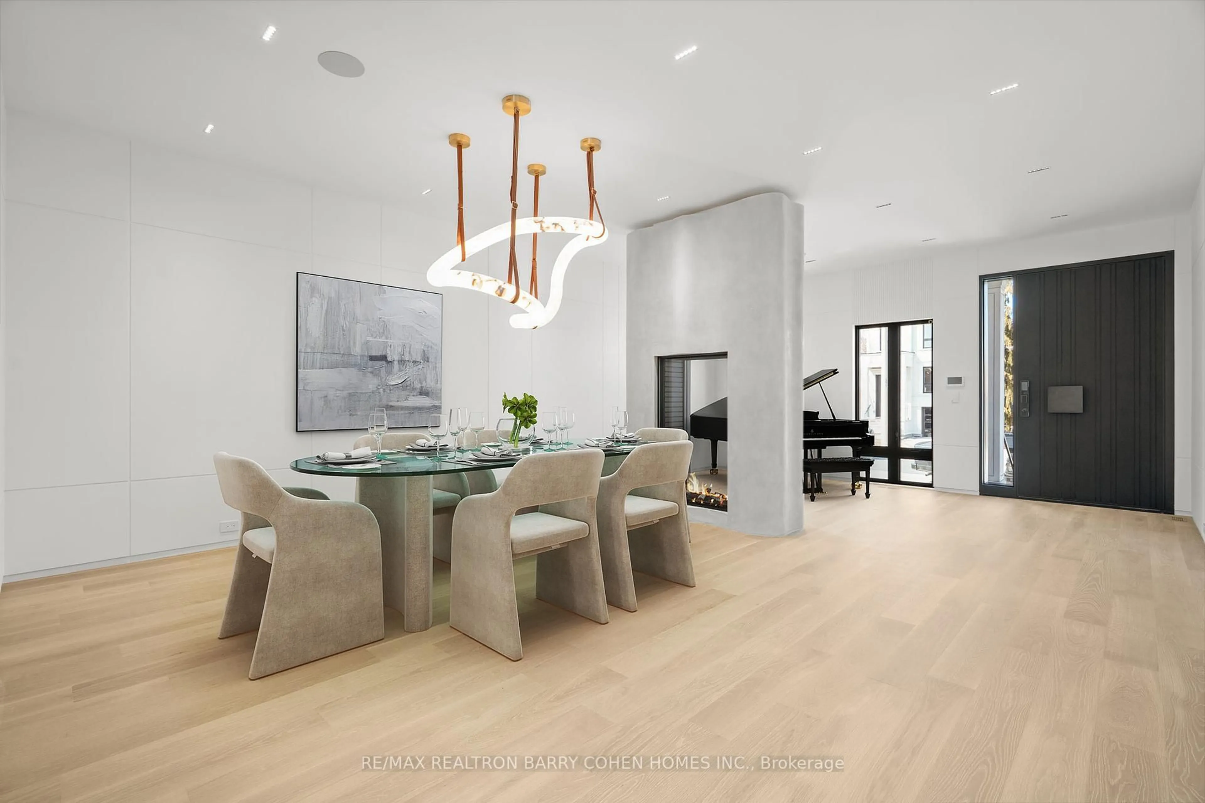 Dining room, wood/laminate floor for 595 Broadway Ave, Toronto Ontario M4G 2S4