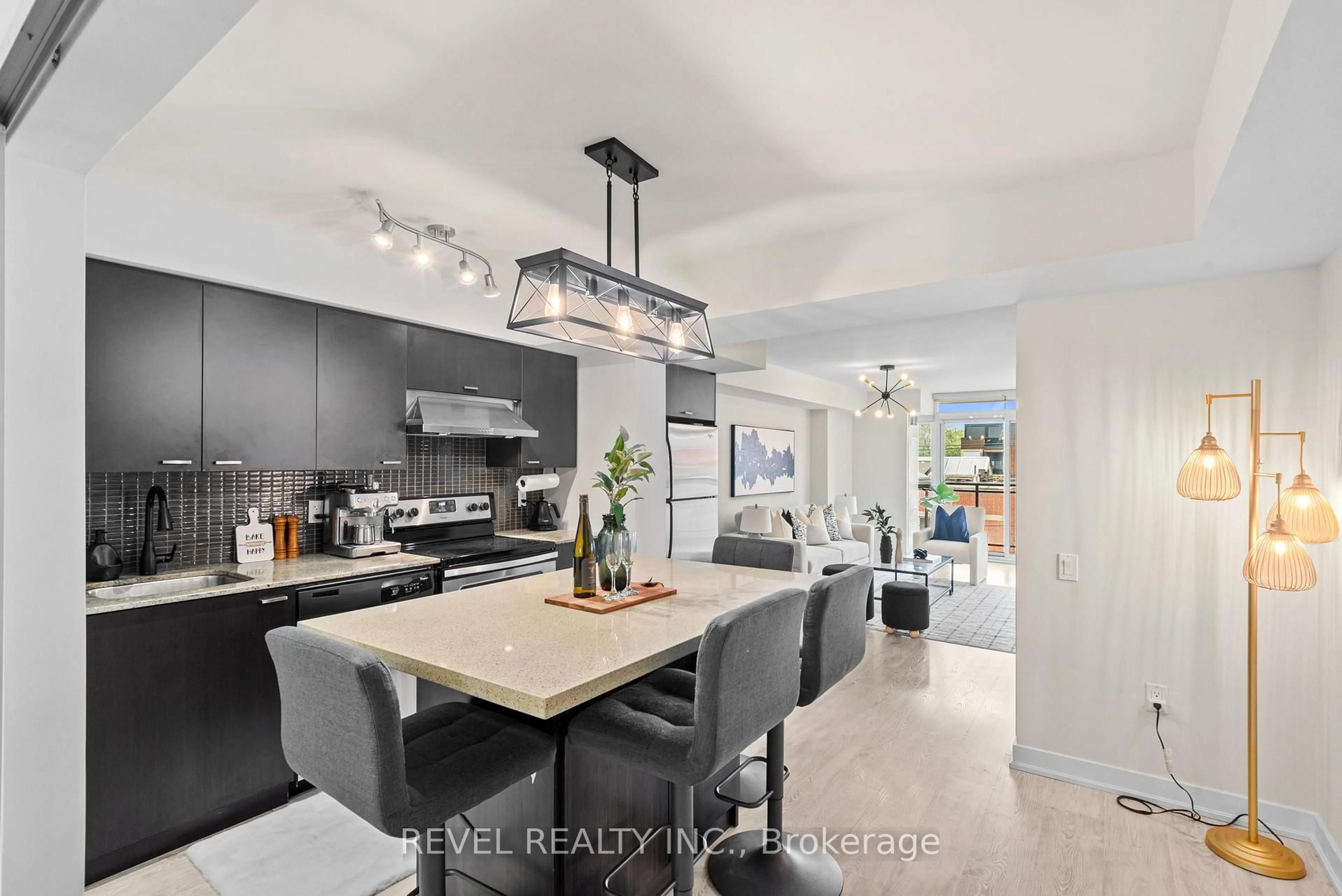 Open concept kitchen, ceramic/tile floor for 78 Tecumseth St #302, Toronto Ontario M5V 0A9