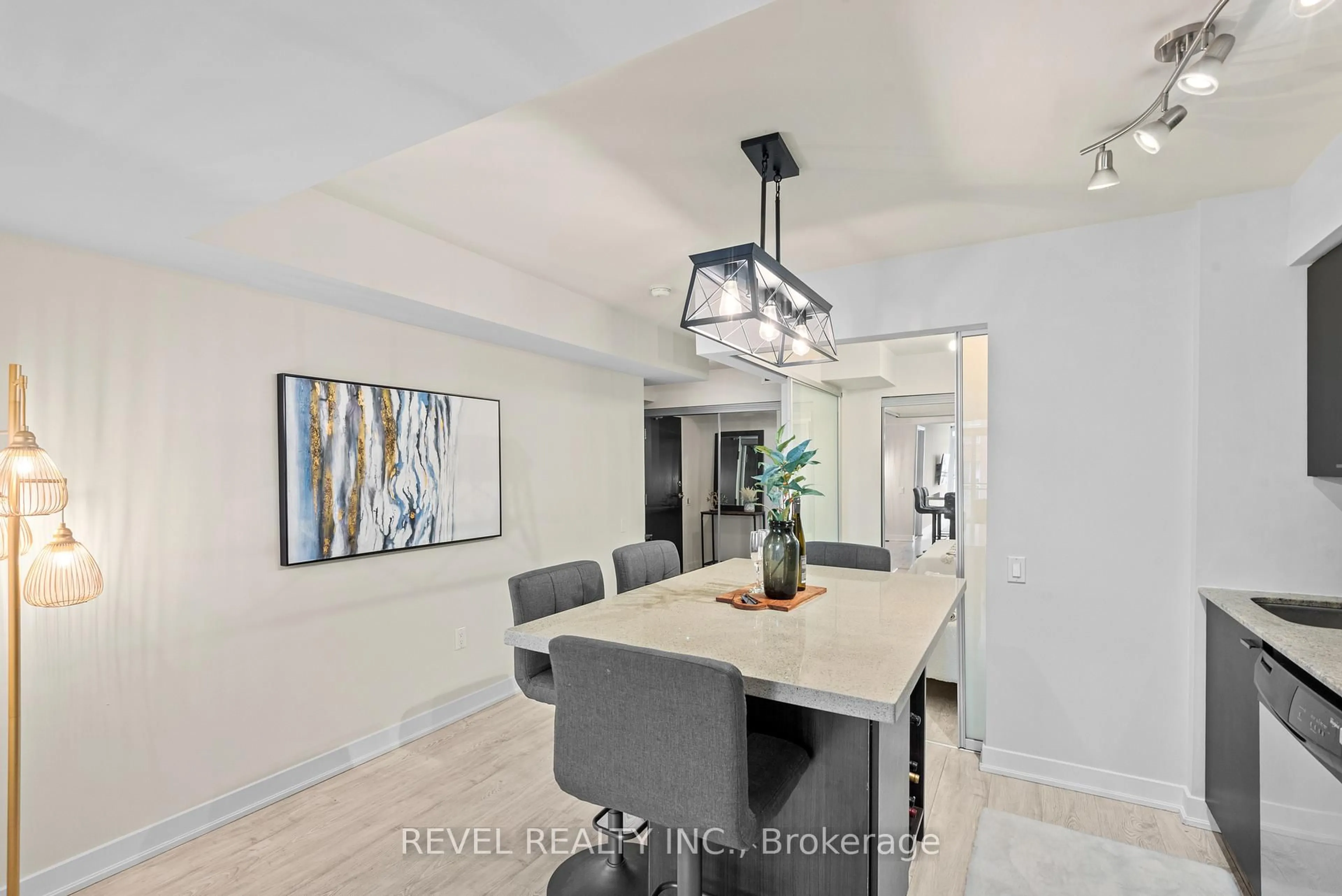 Dining room, ceramic/tile floor for 78 Tecumseth St #302, Toronto Ontario M5V 0A9