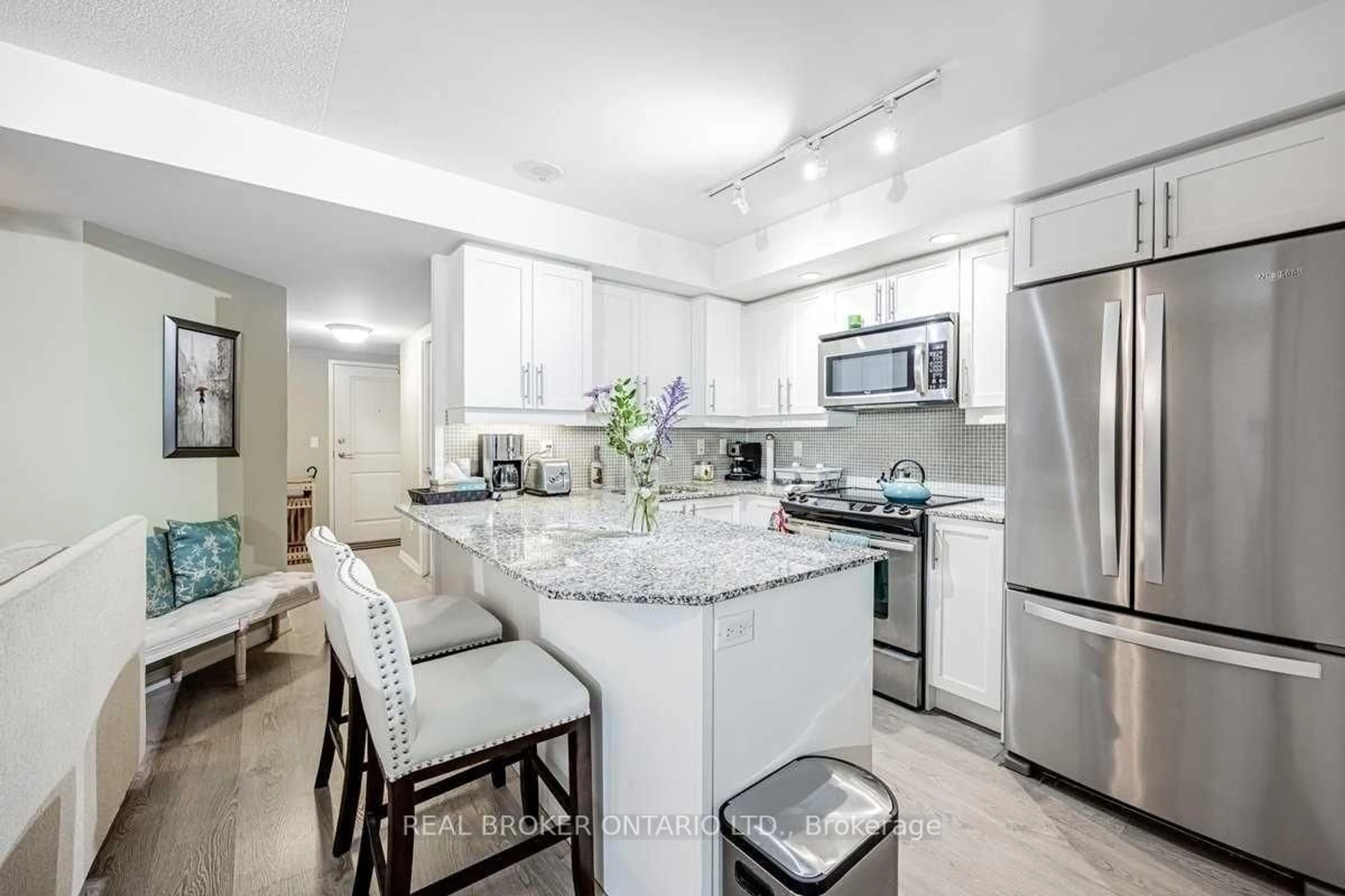 Open concept kitchen, ceramic/tile floor for 65 East Liberty St #217, Toronto Ontario M6K 3R2
