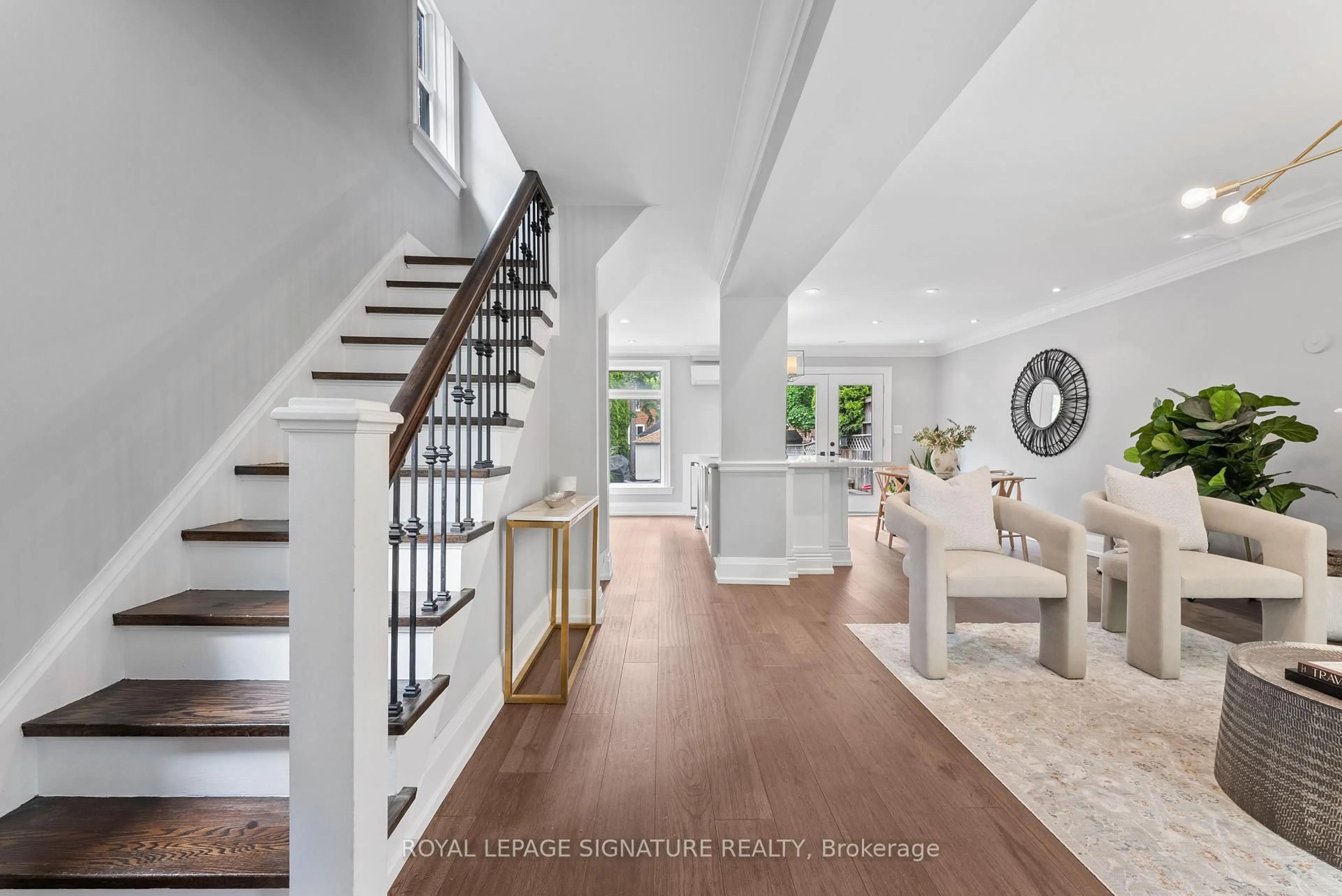 Indoor entryway for 40 Southvale Dr, Toronto Ontario M4G 1G3