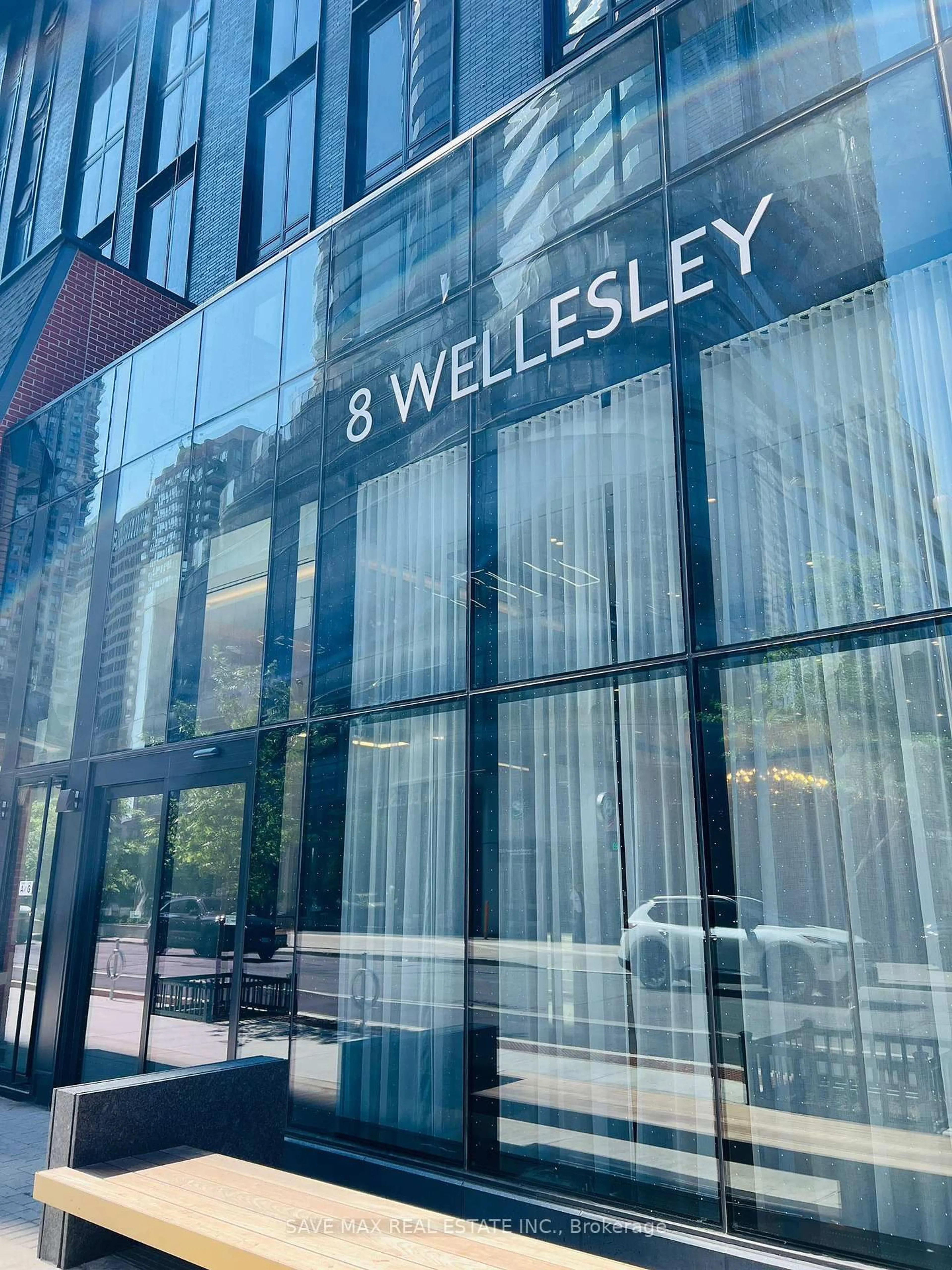 Lobby for 8 WELLESLEY St #2709, Toronto Ontario M4Y 0J5