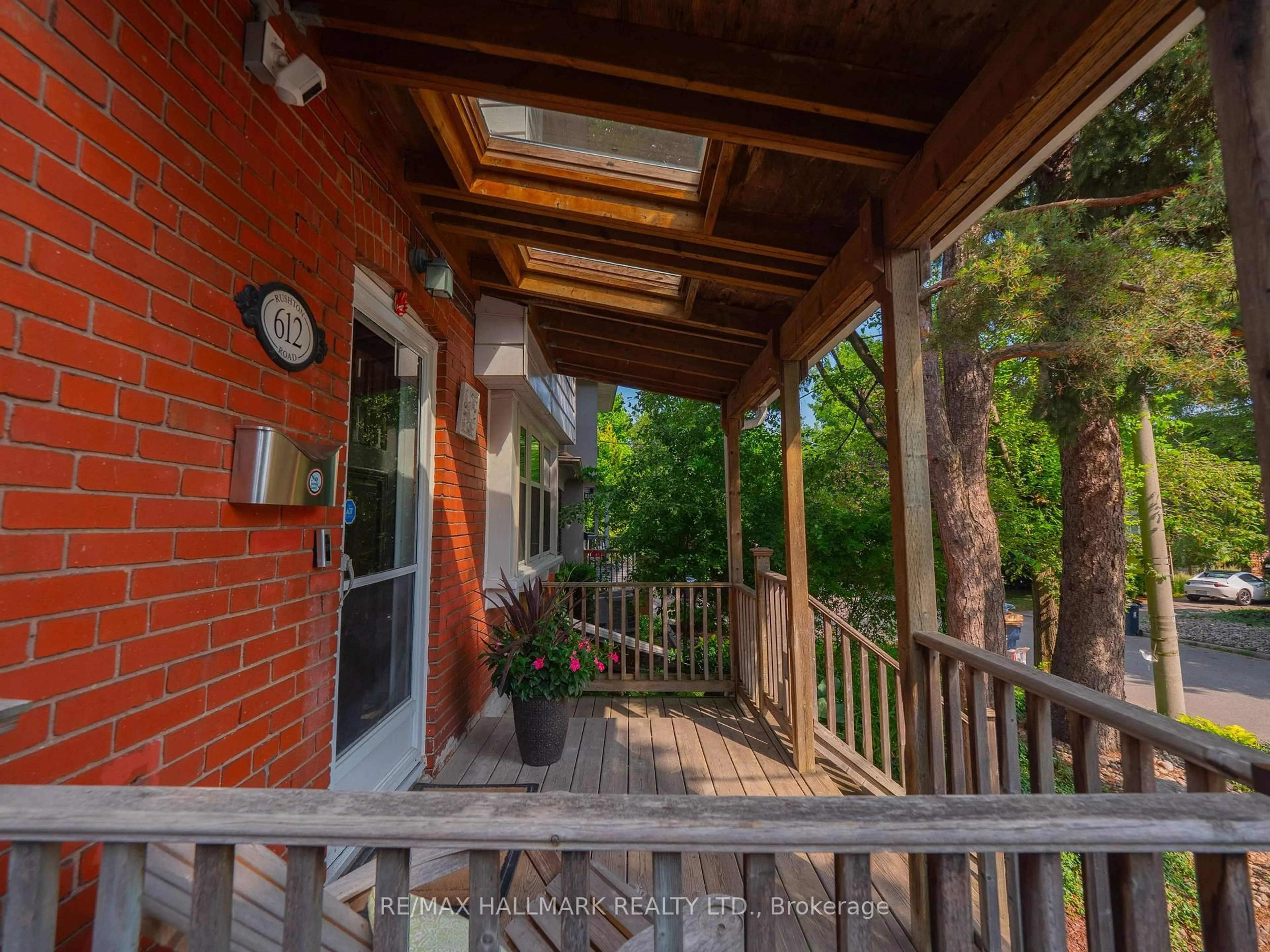 Unknown for 612 Rushton Rd, Toronto Ontario M6C 2Y7