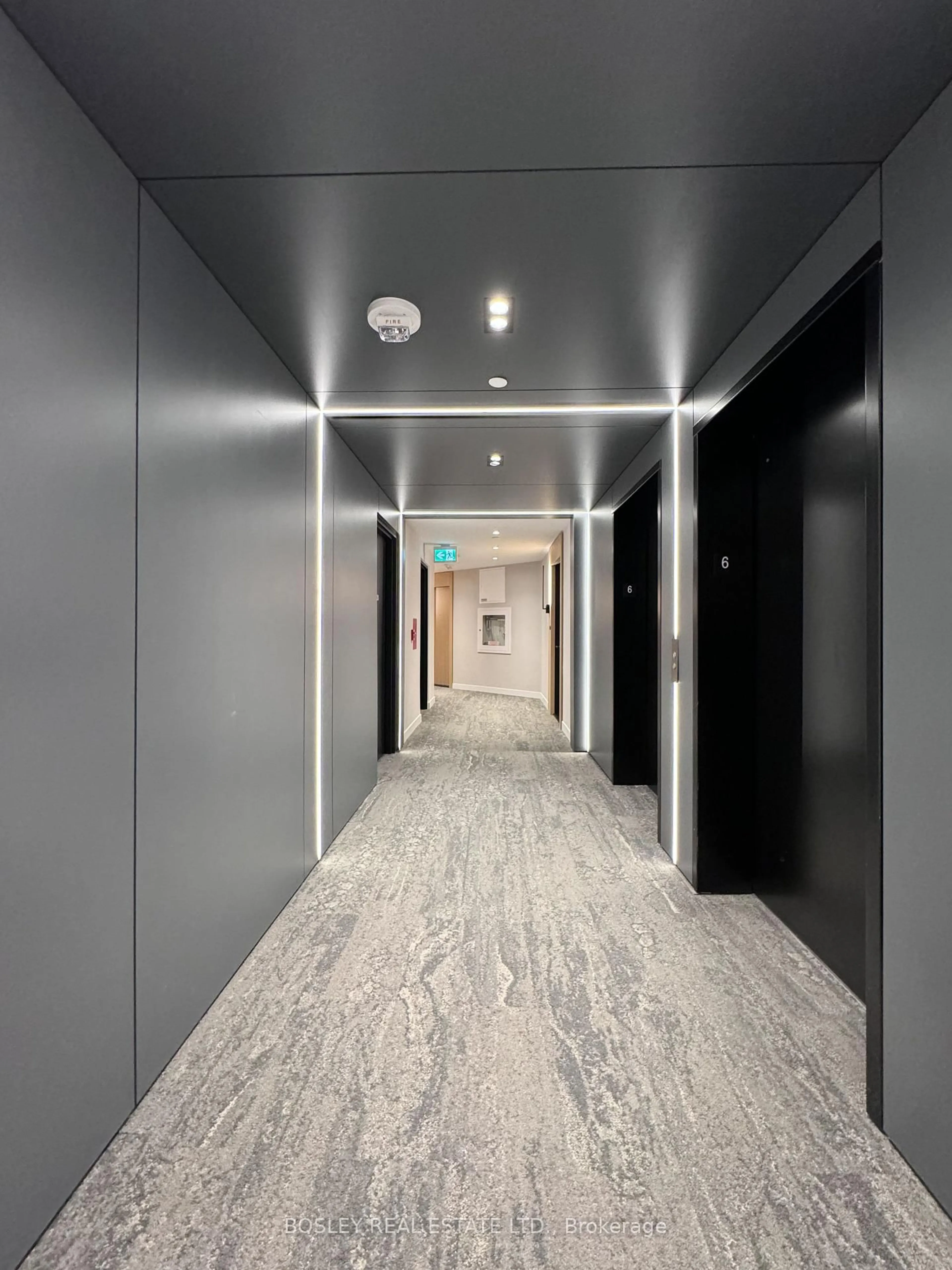 Indoor foyer for 200 Sudbury St #602, Toronto Ontario M6J 0H1