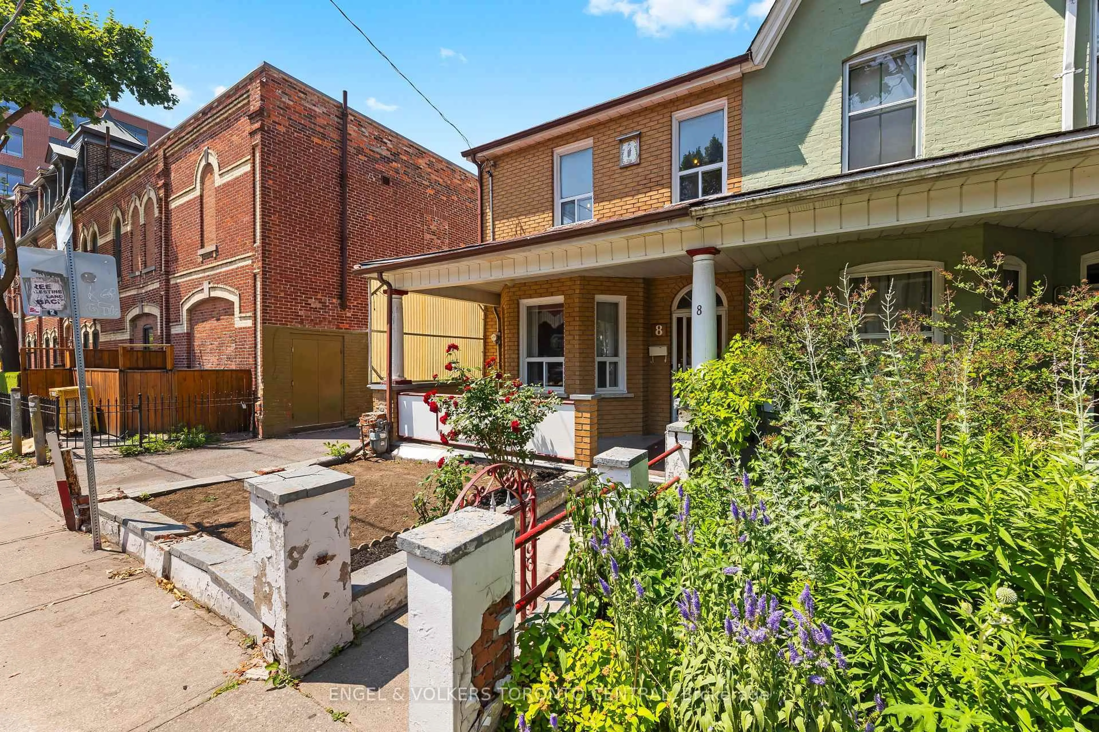 Unknown for 8 Brookfield St, Toronto Ontario M6J 3A9
