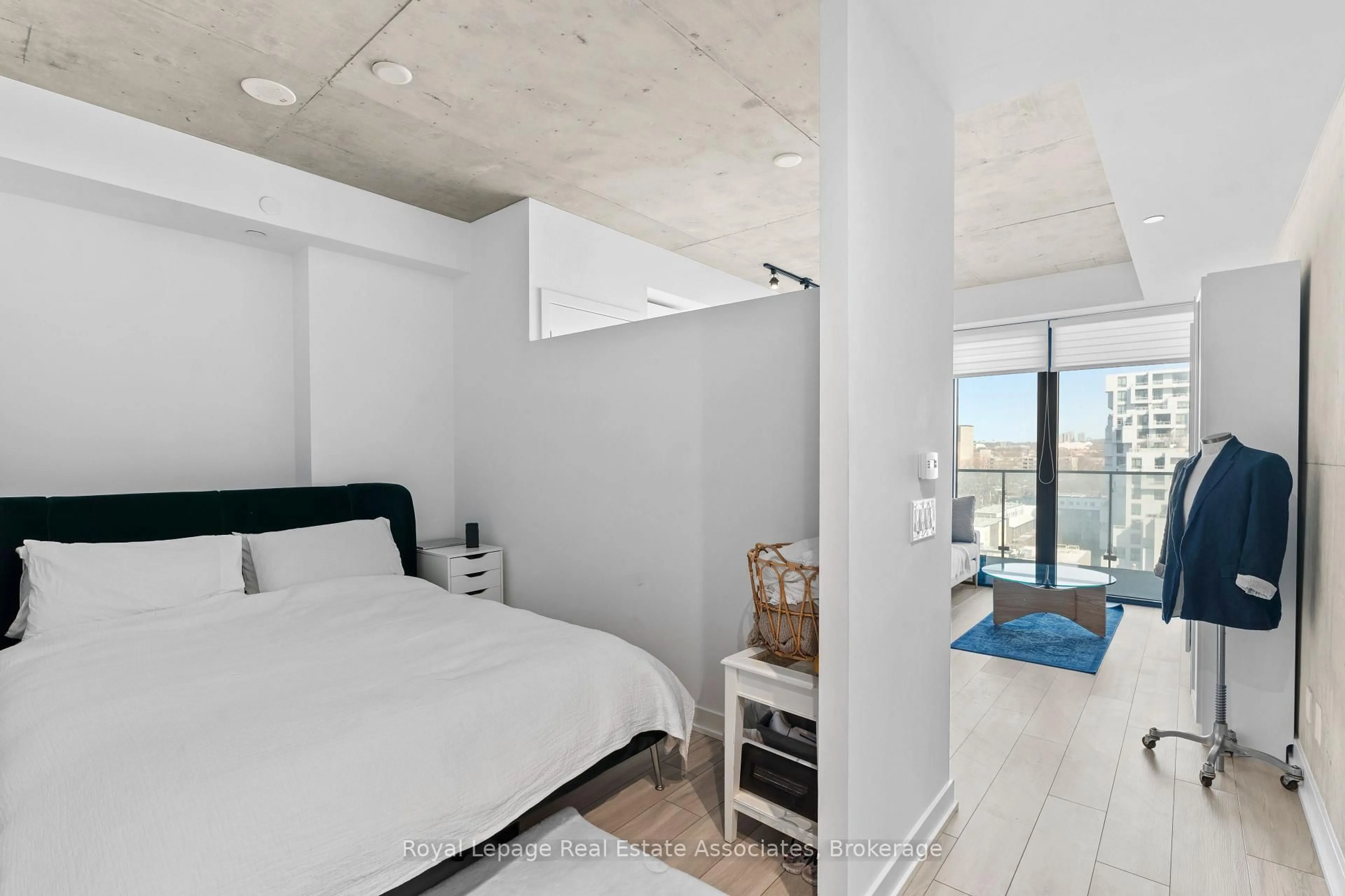 Bedroom with bed, unknown for 458 Richmond St #908, Toronto Ontario M5V 1Y1