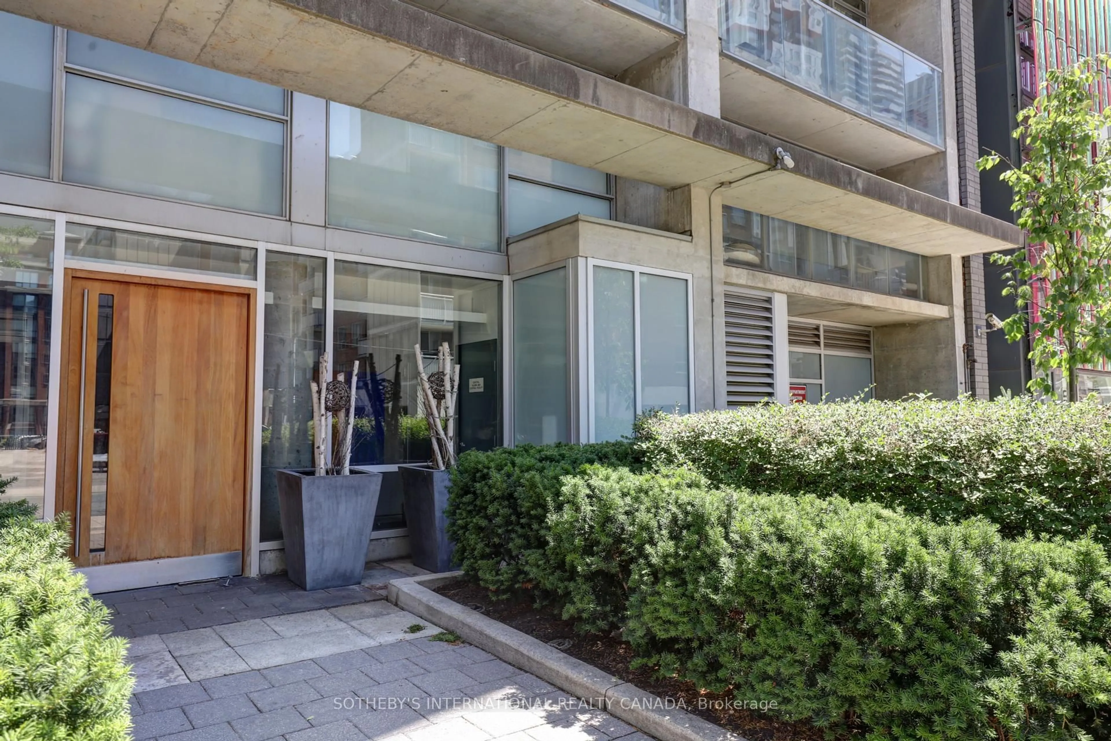 Unknown for 169 John St #804, Toronto Ontario M5T 1X3