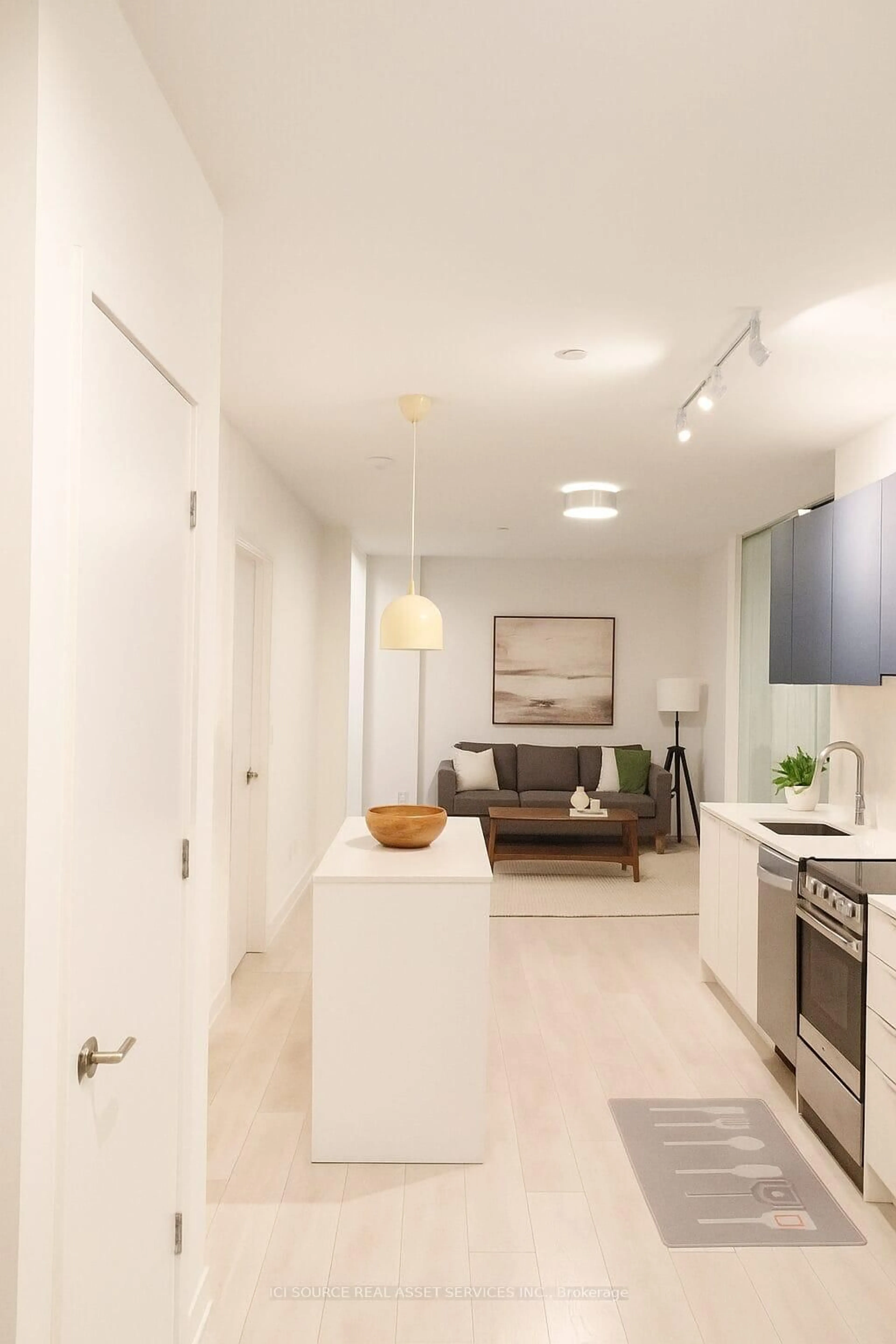 Open concept kitchen, unknown for 8 Tippett Rd #212, Toronto Ontario M3H 0E7