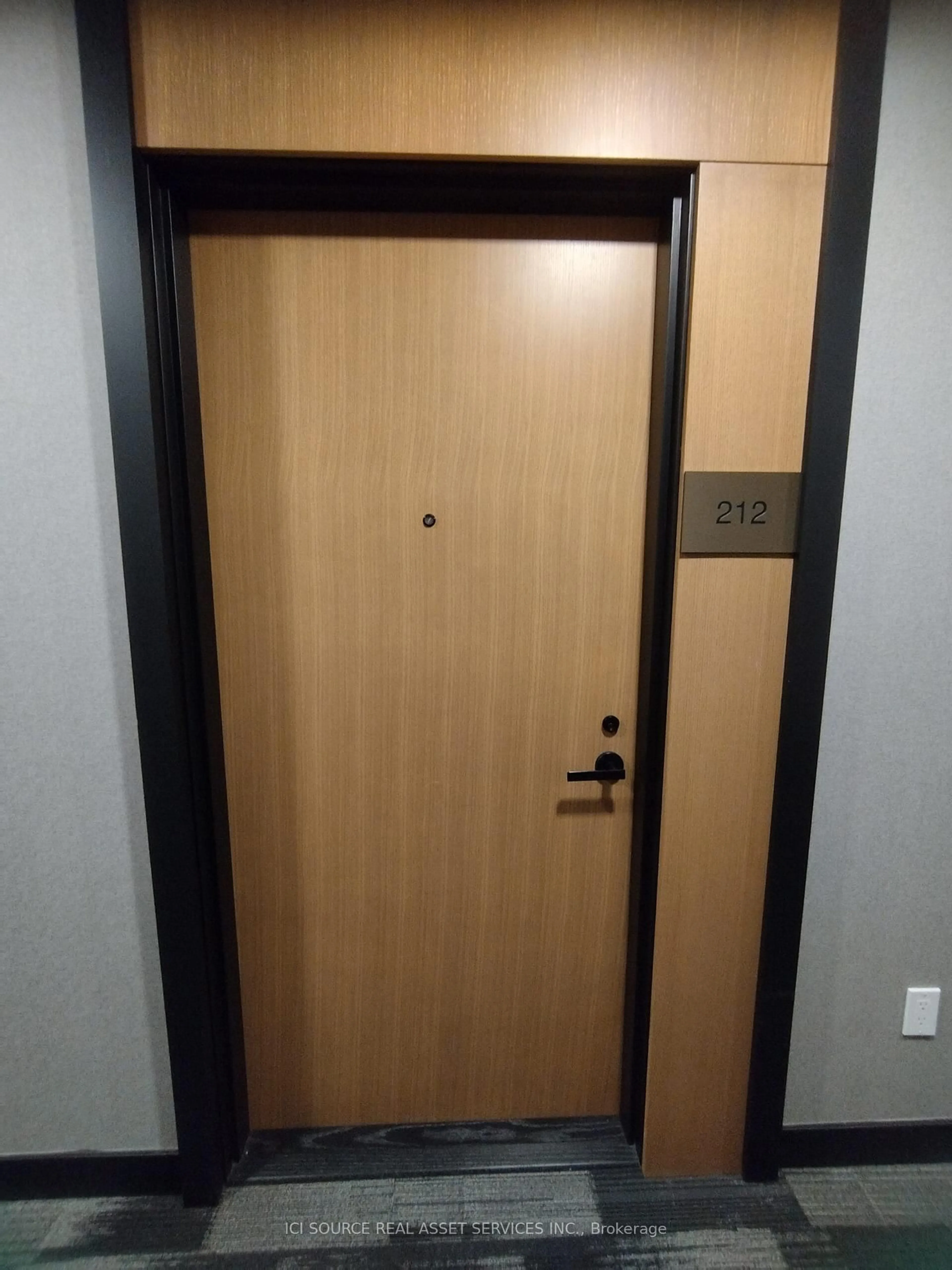 Unknown for 8 Tippett Rd #212, Toronto Ontario M3H 0E7