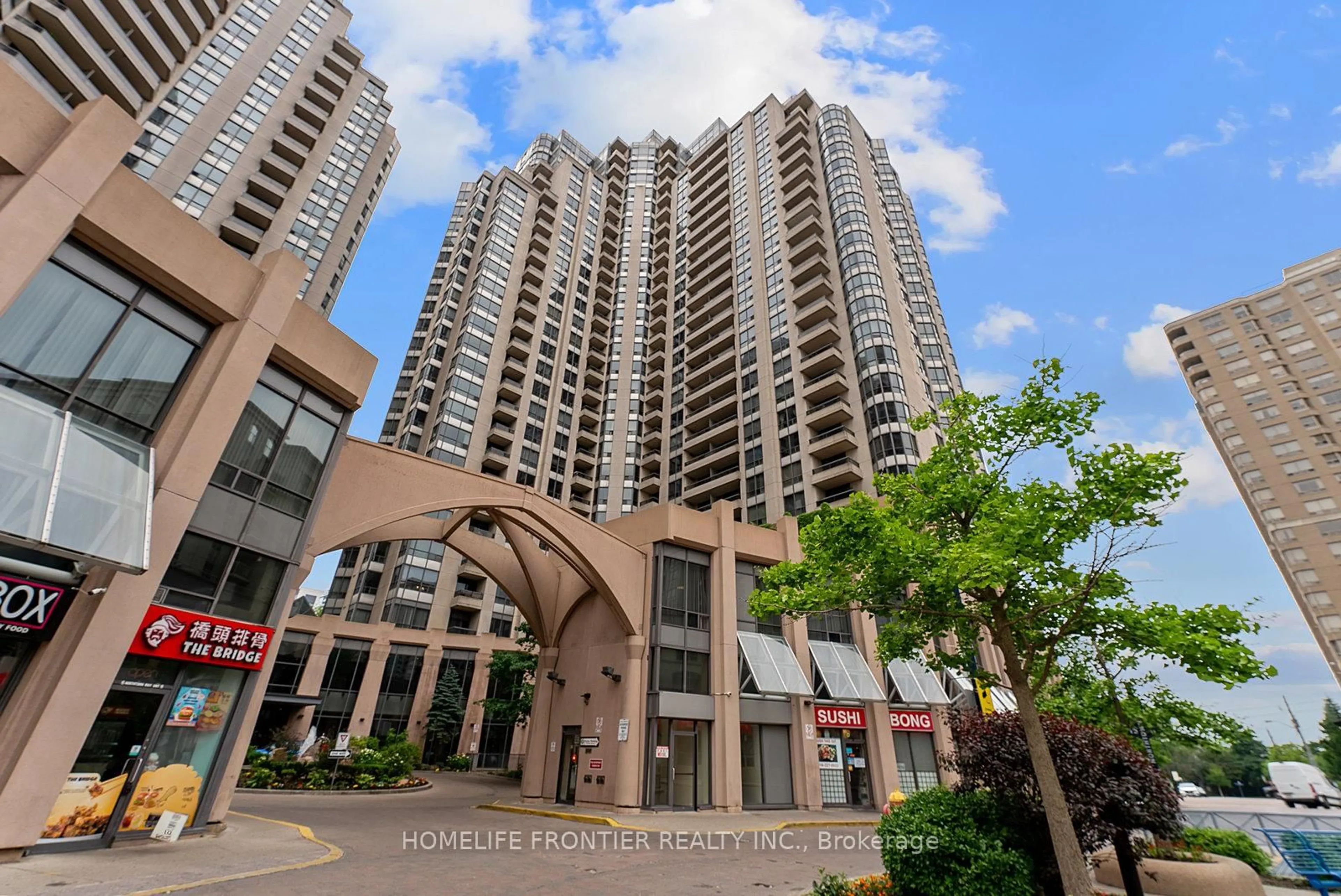 Indoor foyer for 5 Northtown Way #311, Toronto Ontario M2N 7A1