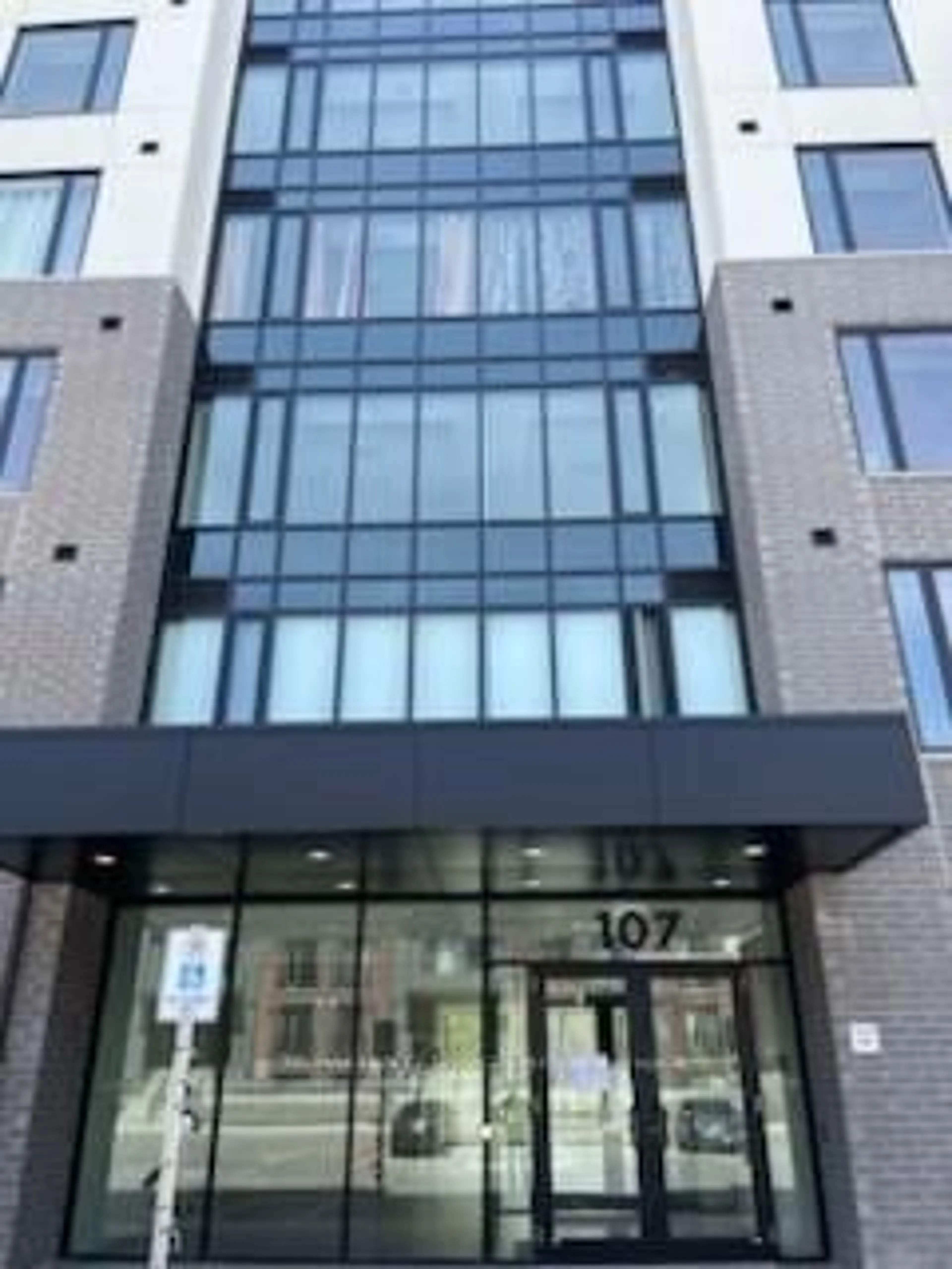Indoor foyer for 300 Front St #1608, Toronto Ontario M5V 0E9