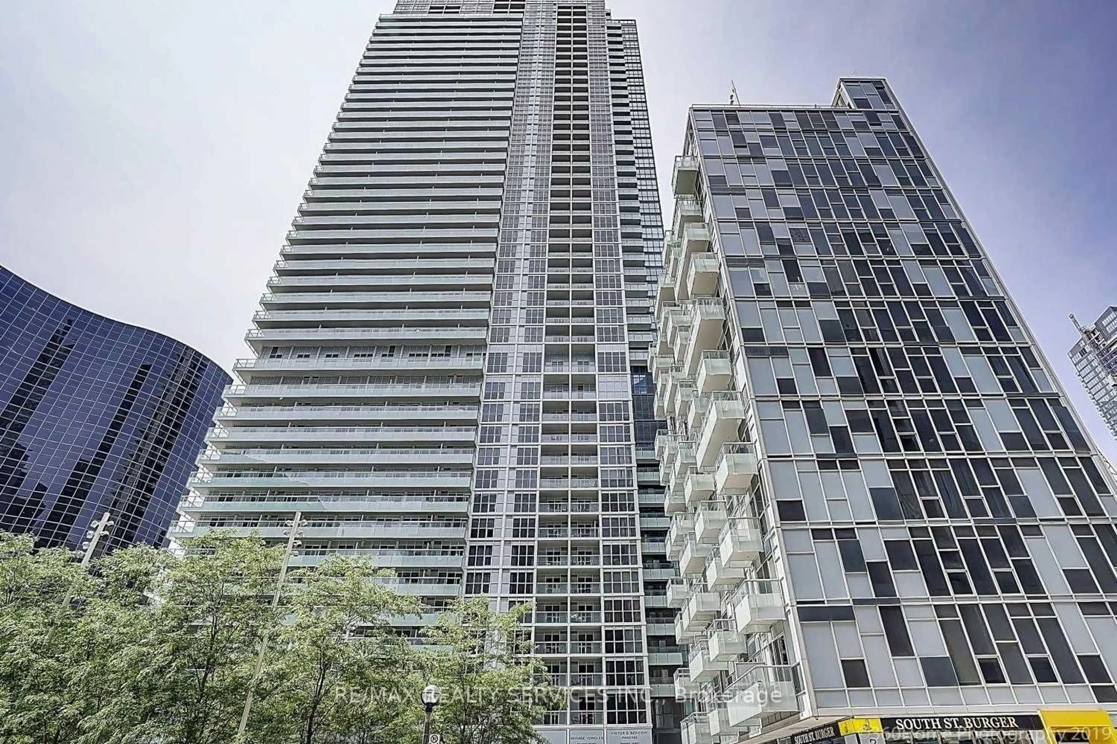 Unknown for 300 Front St #1608, Toronto Ontario M5V 0E9