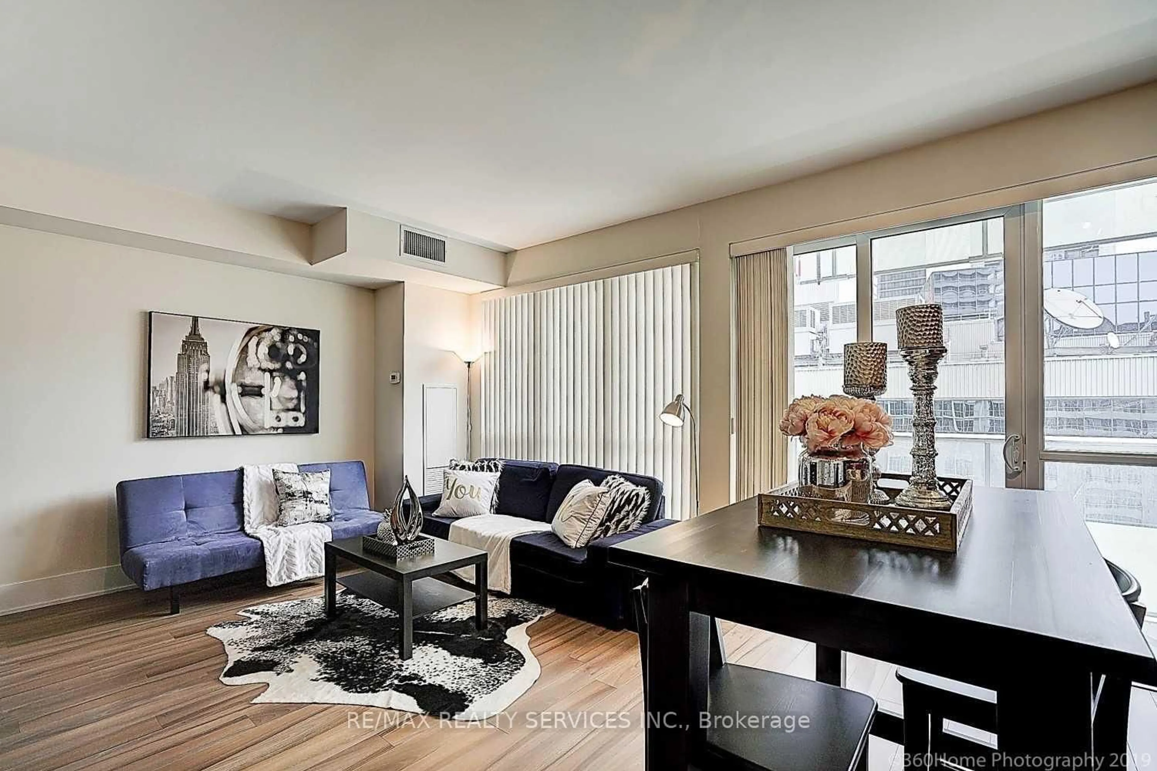 Living room with furniture, unknown for 300 Front St #1608, Toronto Ontario M5V 0E9
