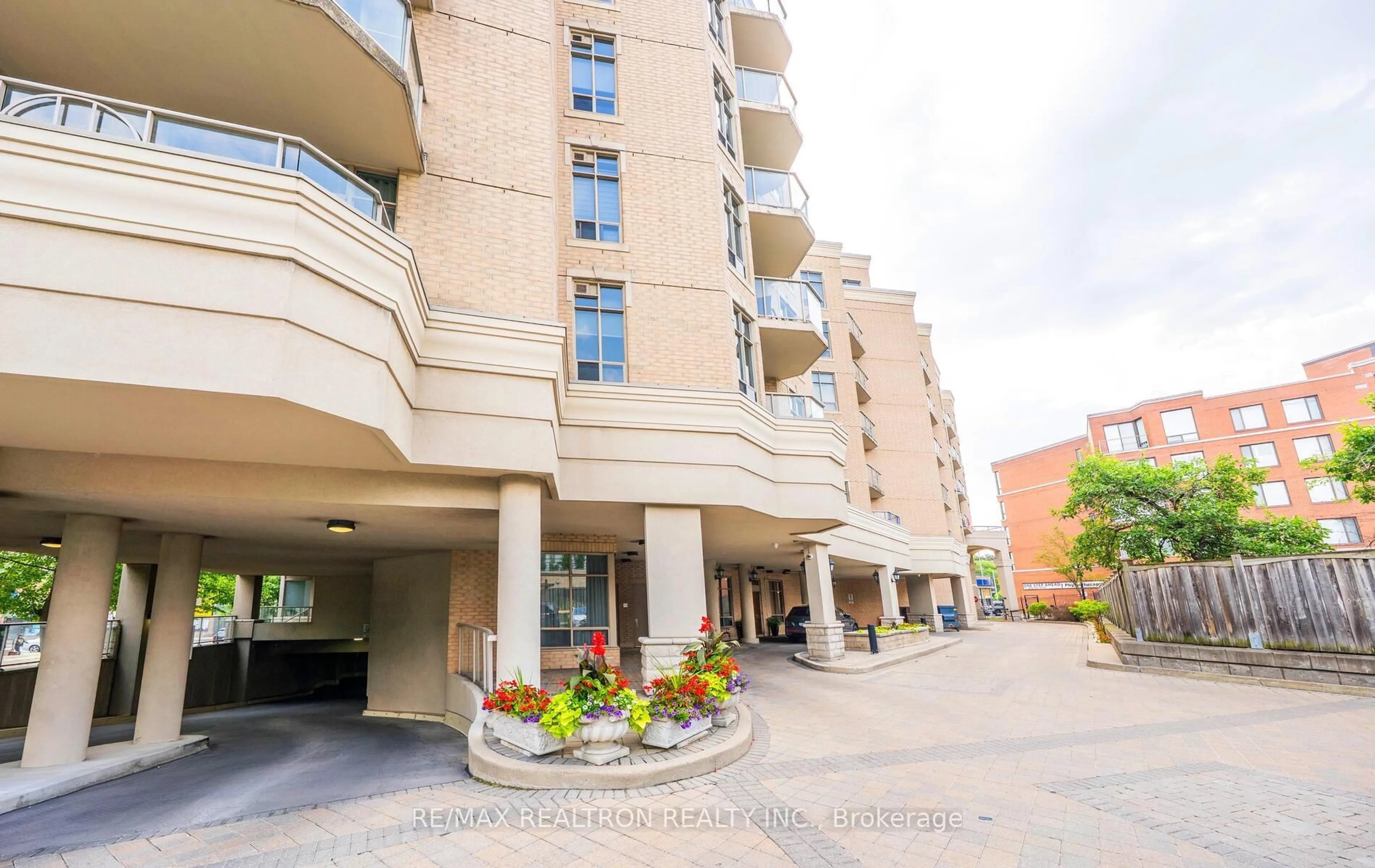 Unknown for 1 Glen Park Ave #605, Toronto Ontario M6B 4M5