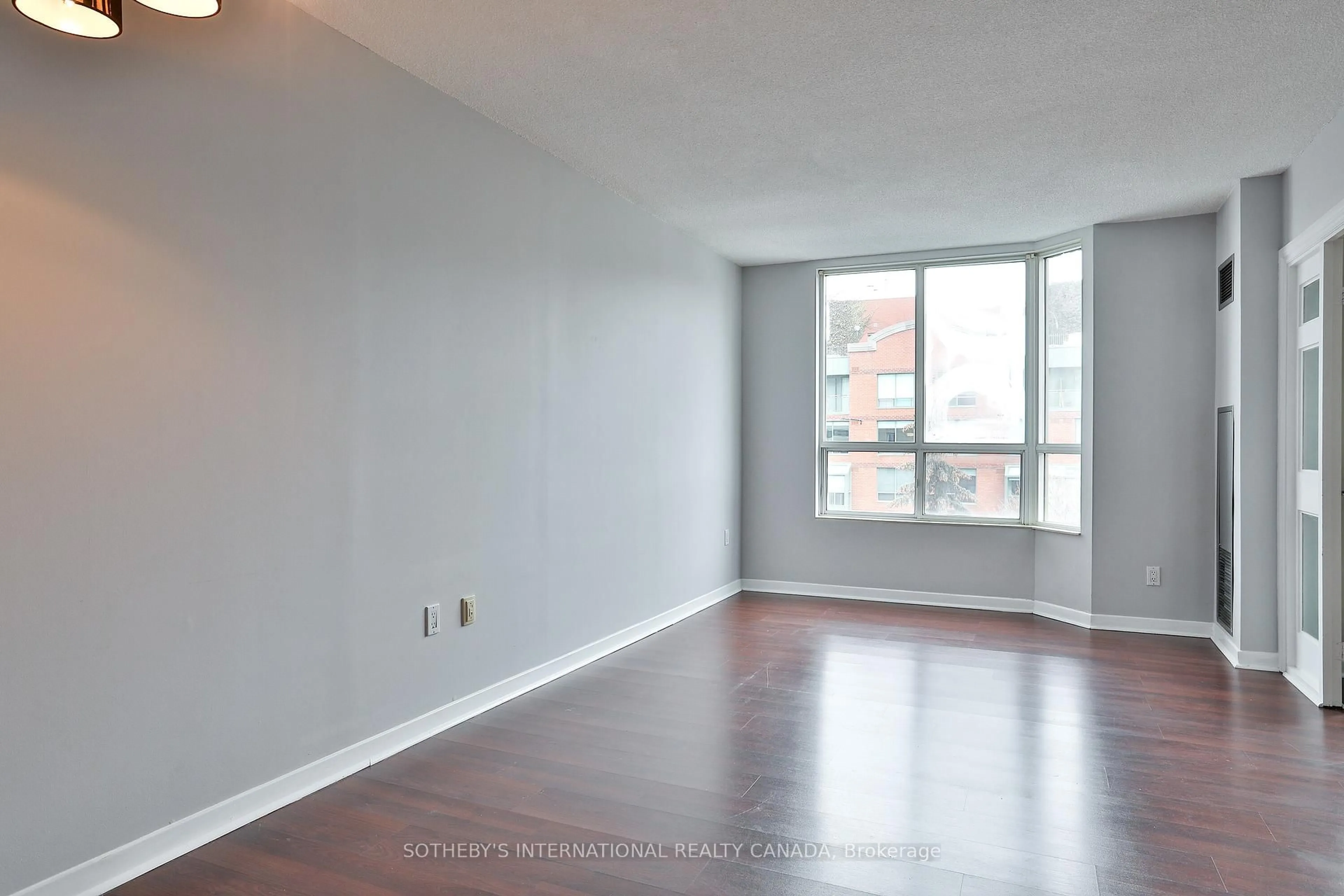 A pic of a room for 284 Bloor St #704, Toronto Ontario M5S 3B8