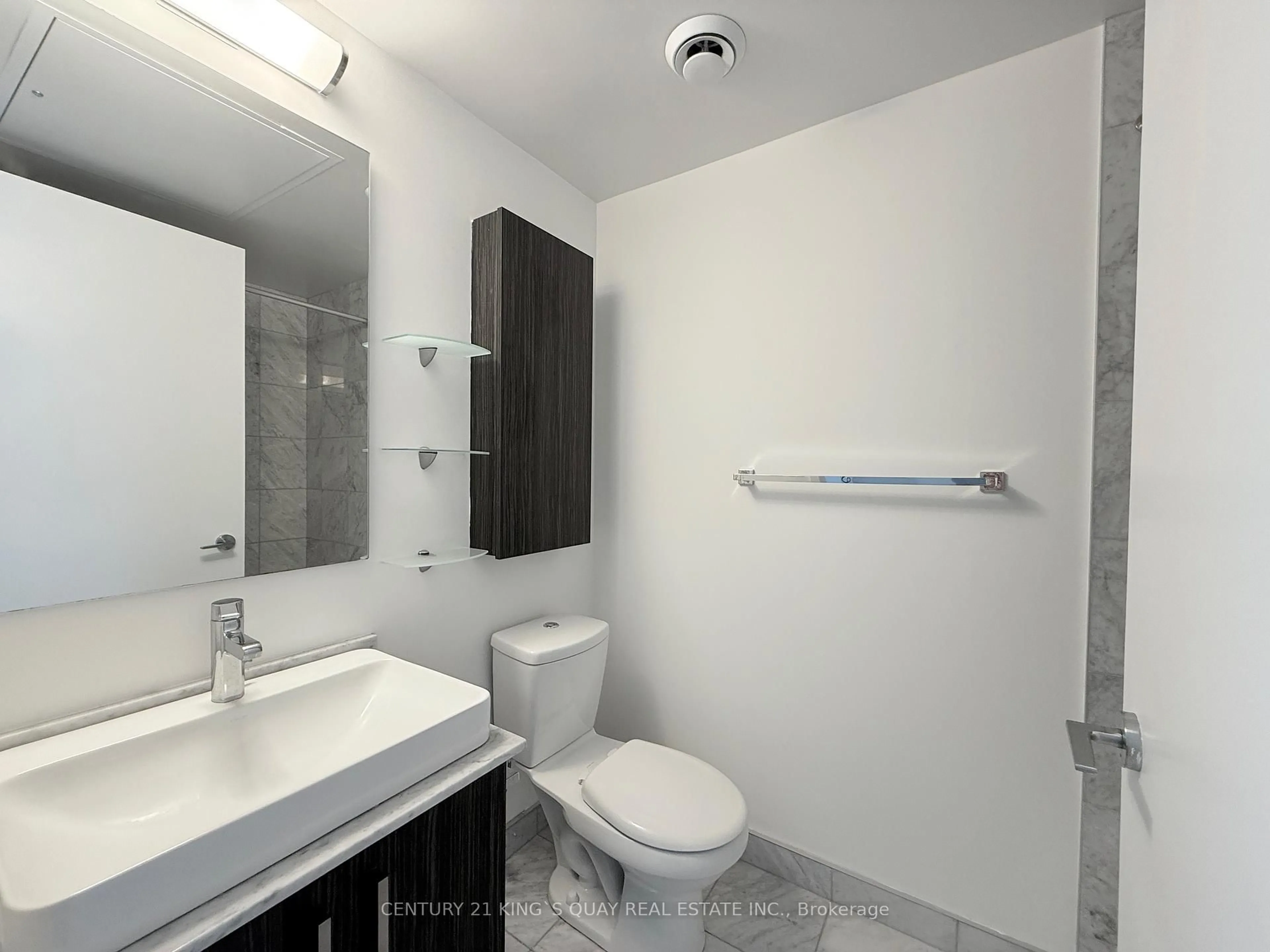 Standard bathroom, unknown for 12 York St #5101, Toronto Ontario M5J 0A9