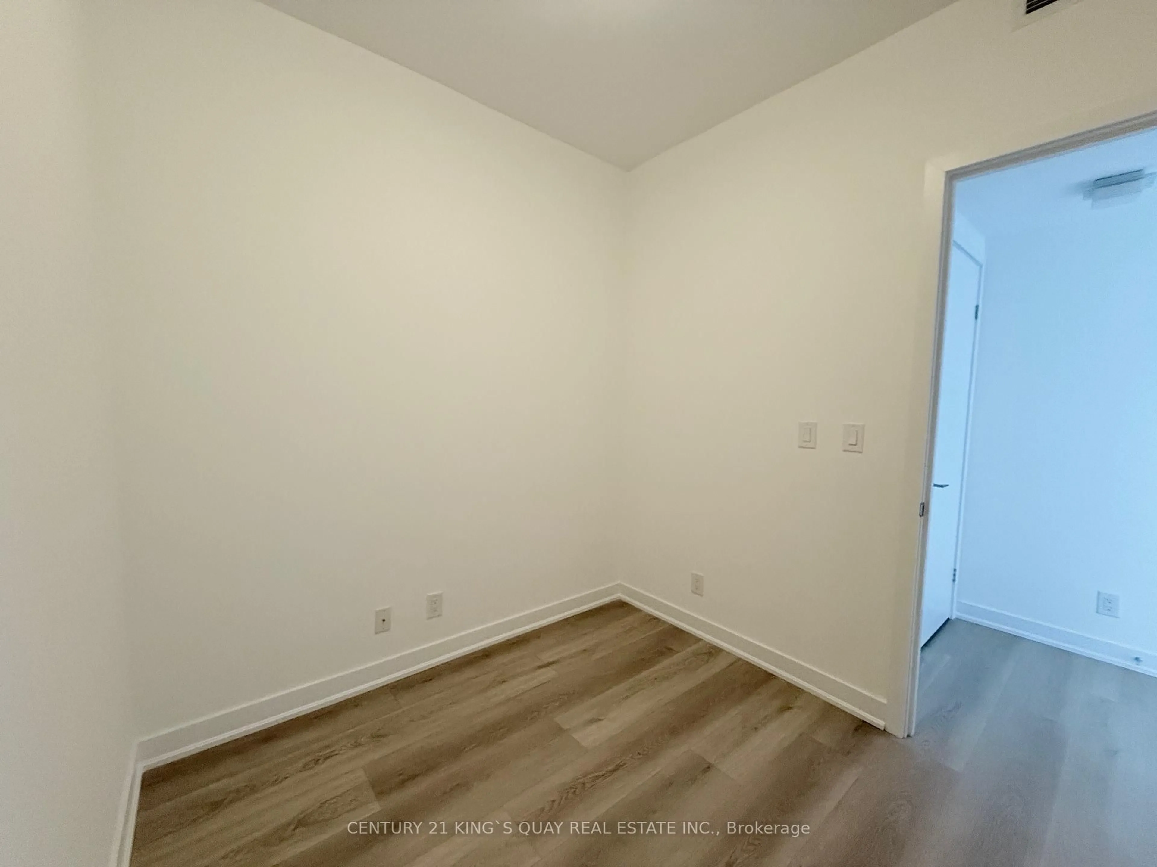 A pic of a room for 12 York St #5101, Toronto Ontario M5J 0A9