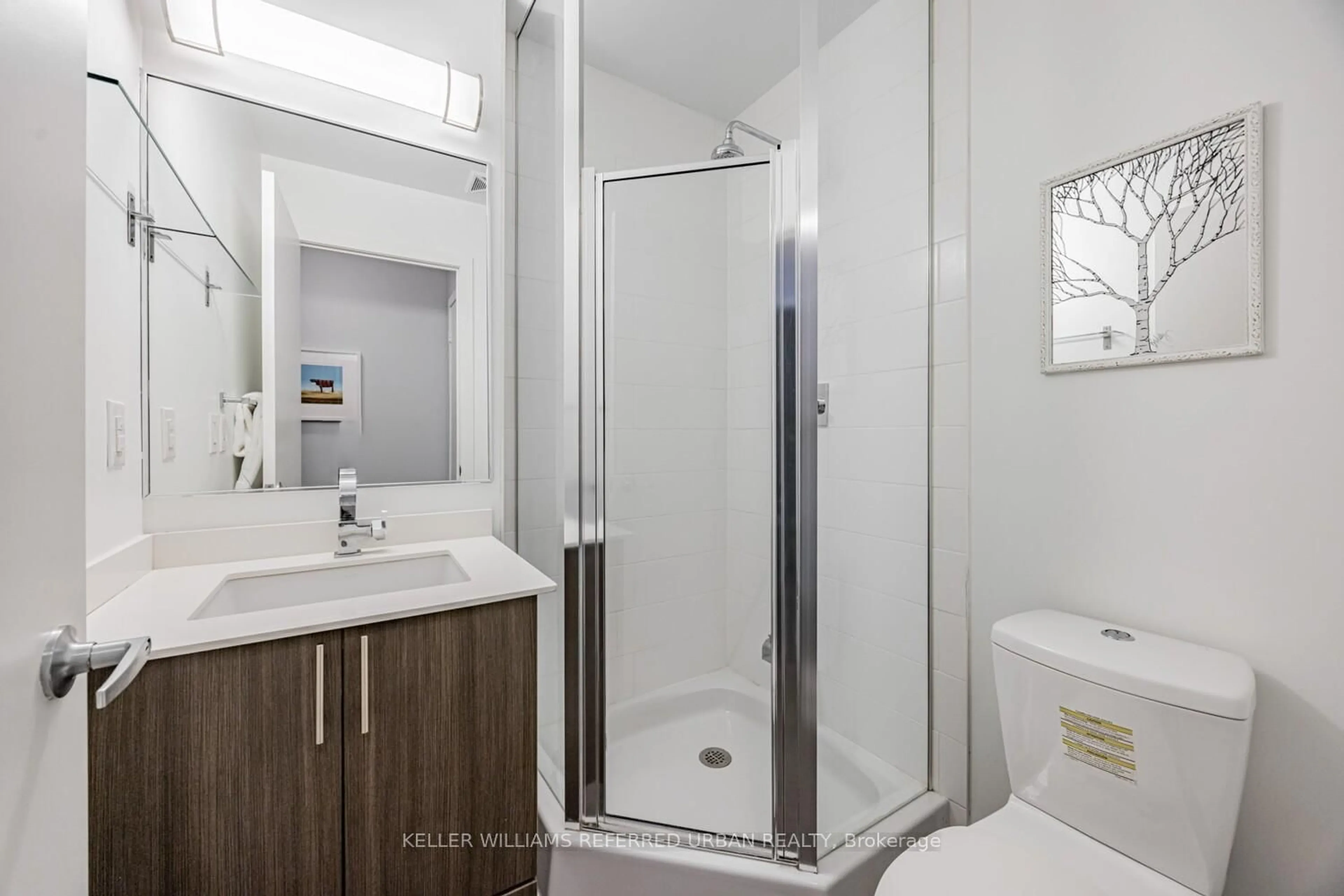 Standard bathroom, unknown for 225 Sackville St #704, Toronto Ontario M5A 0B9