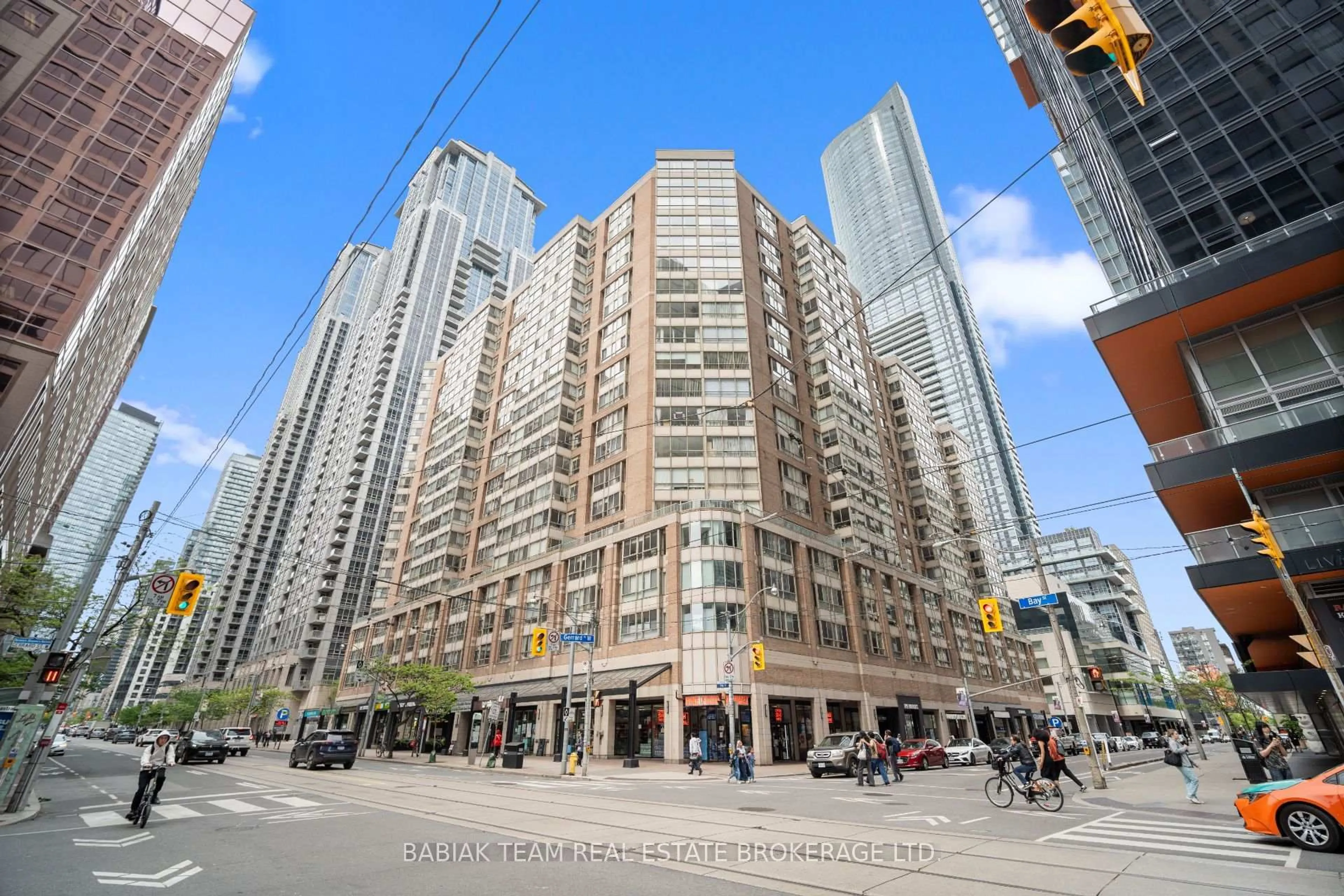 Patio, city buildings view from balcony for 711 Bay St #1613, Toronto Ontario M5G 2J8