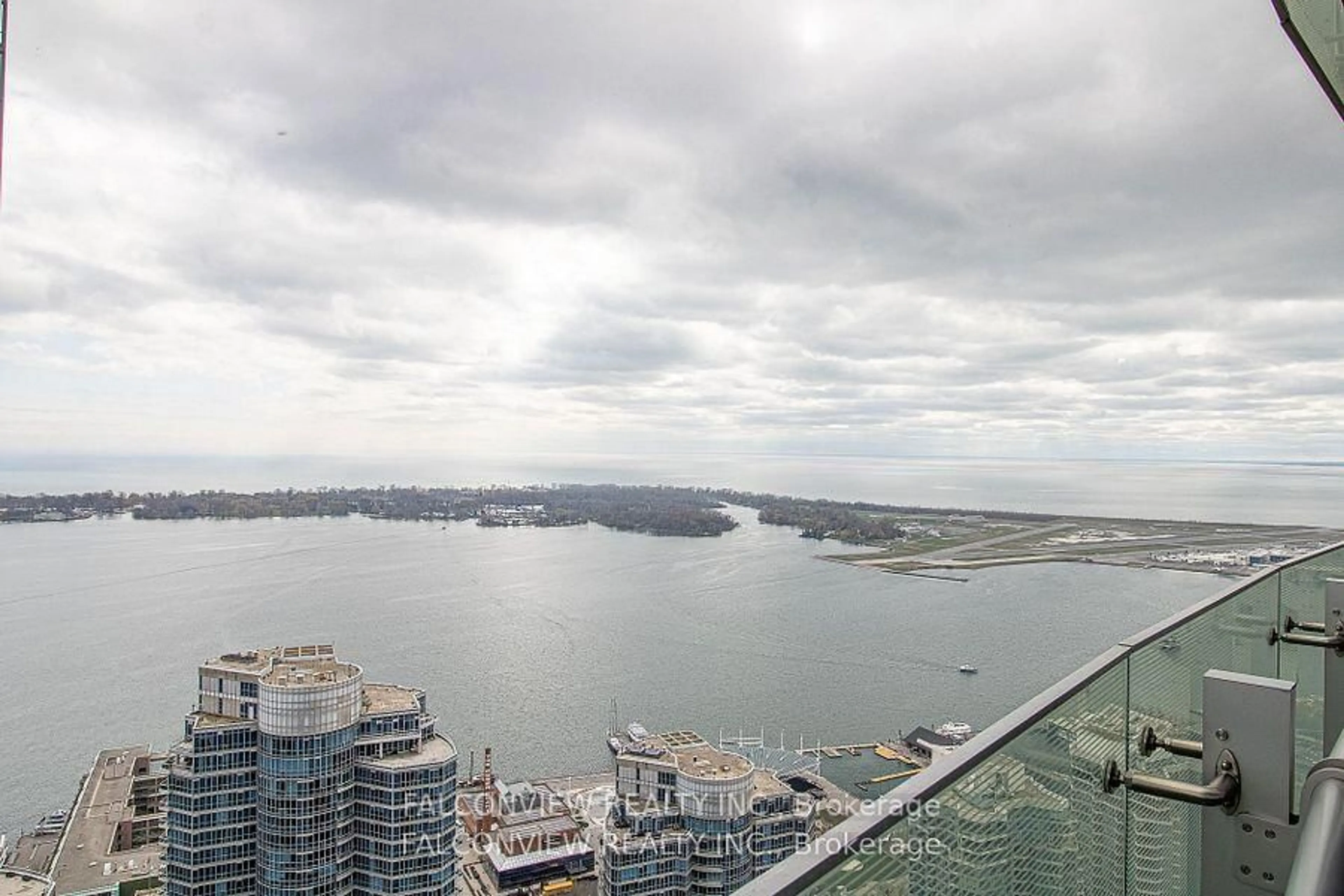 Unknown for 12 York St #4902, Toronto Ontario M5J 0A9