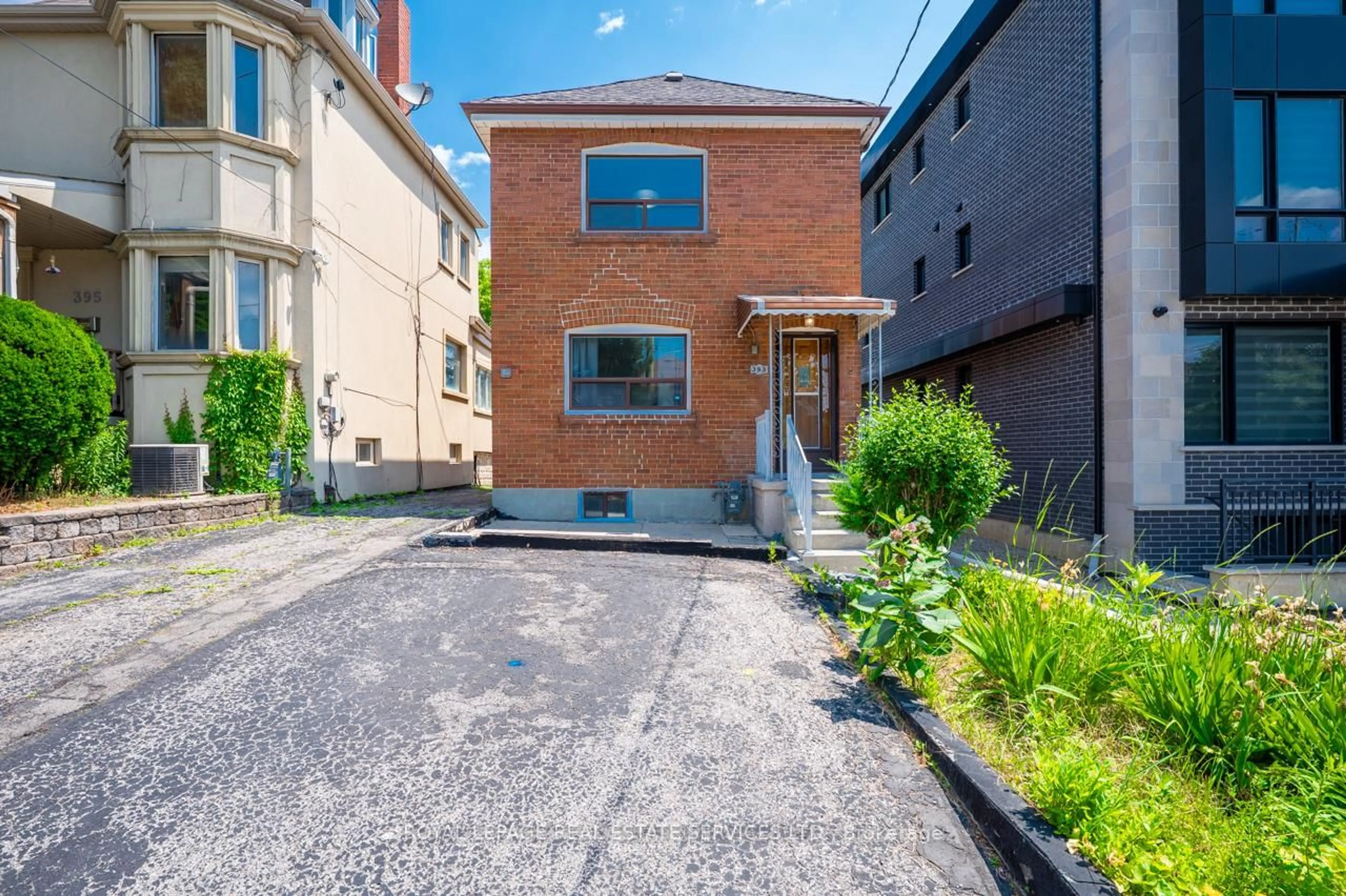 Unknown for 393 Glenholme Ave, Toronto Ontario M6E 3E6
