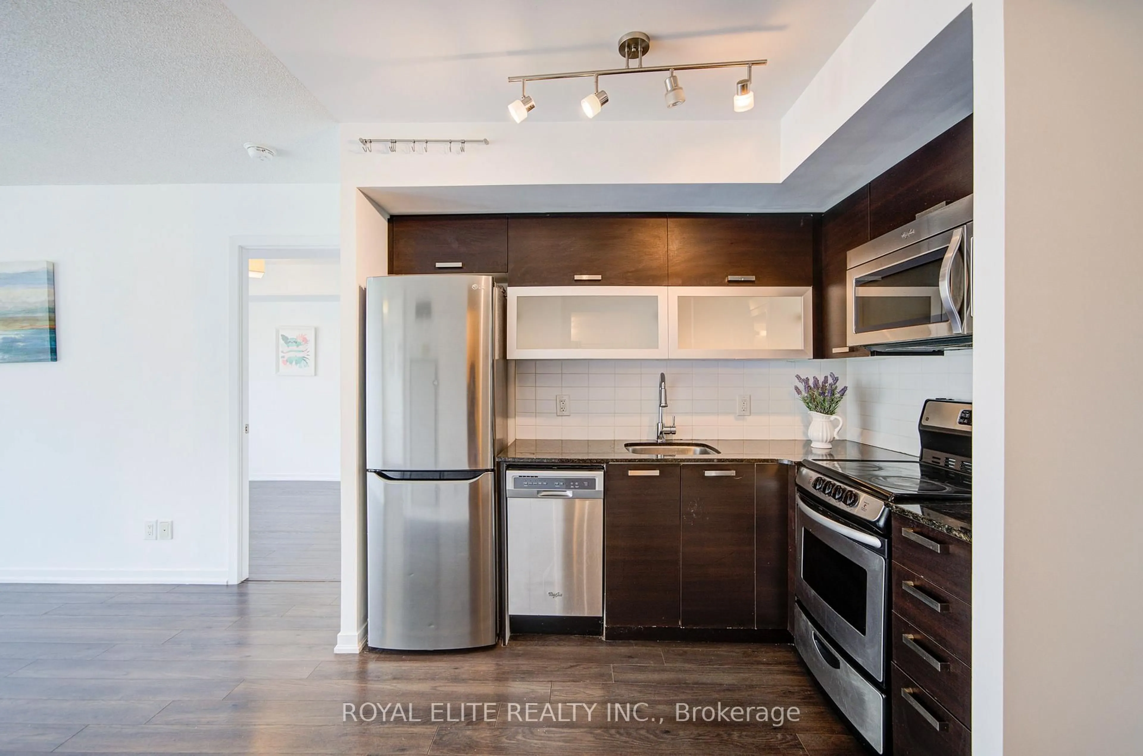 Unknown for 68 Abell St #728, Toronto Ontario M6J 0B1