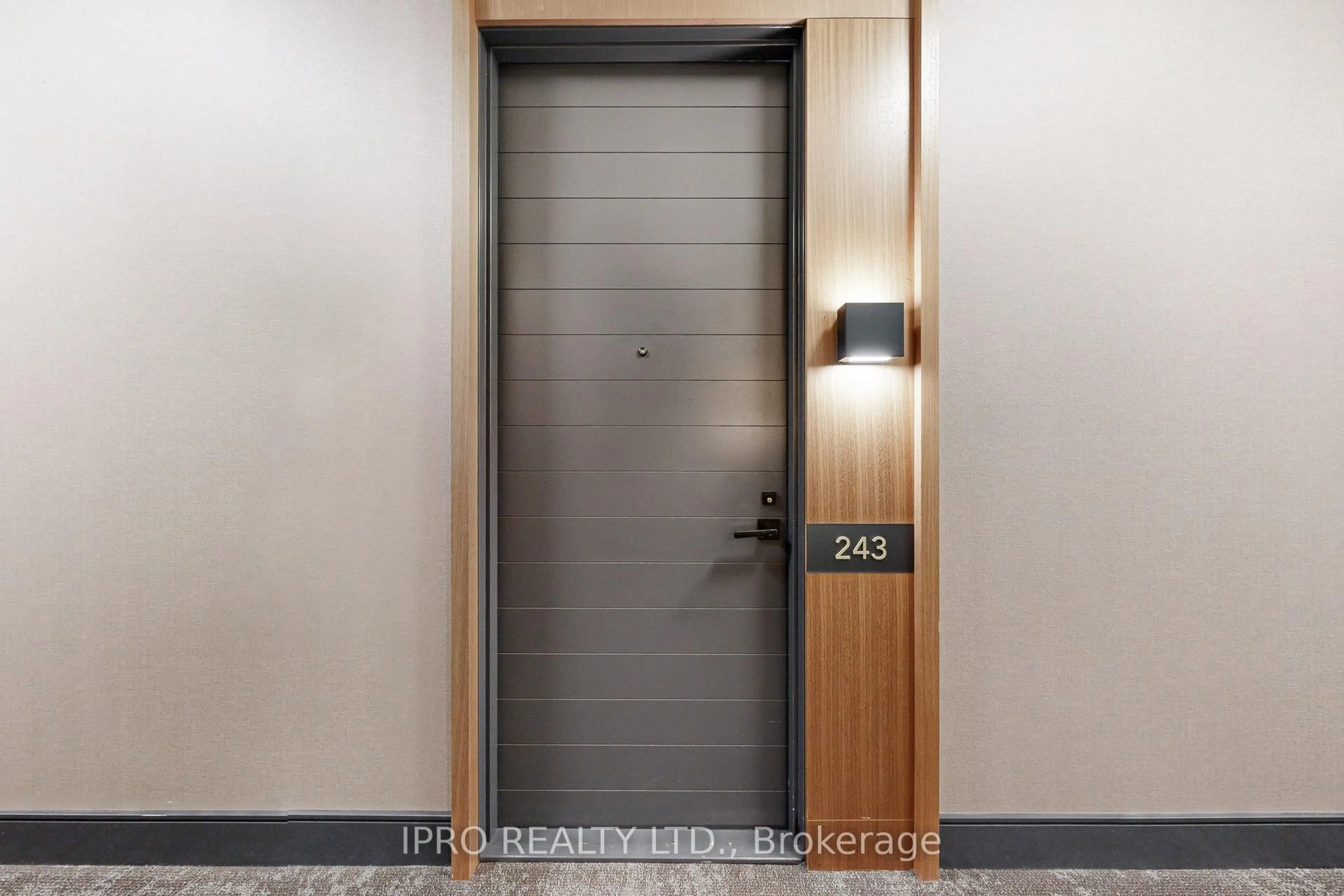 Indoor entryway for 25 Adra Grado Way #243, Toronto Ontario M2J 0H6