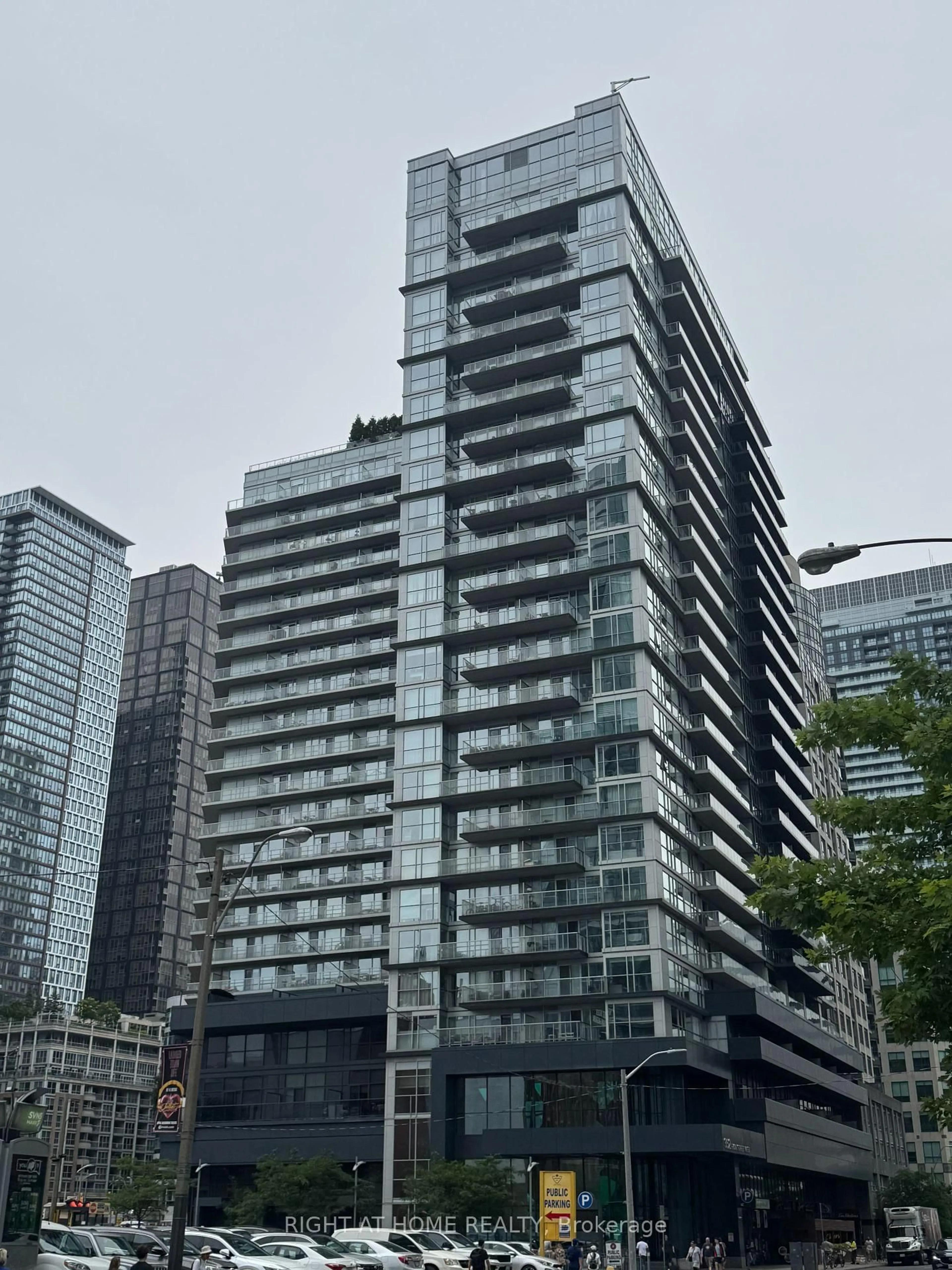 Unknown for 352 Front St #1812, Toronto Ontario M5V 0K3
