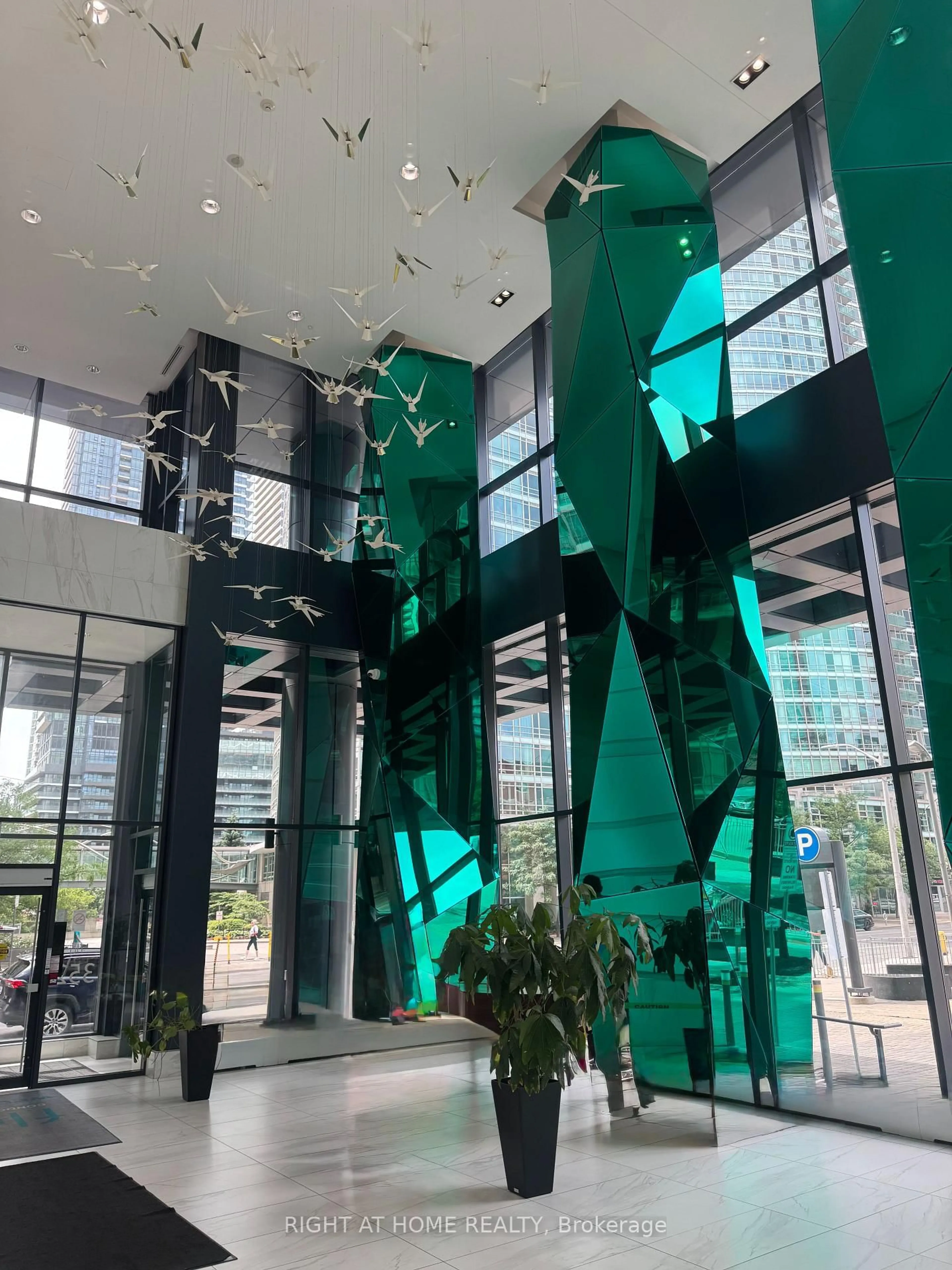 Indoor foyer for 352 Front St #1812, Toronto Ontario M5V 0K3