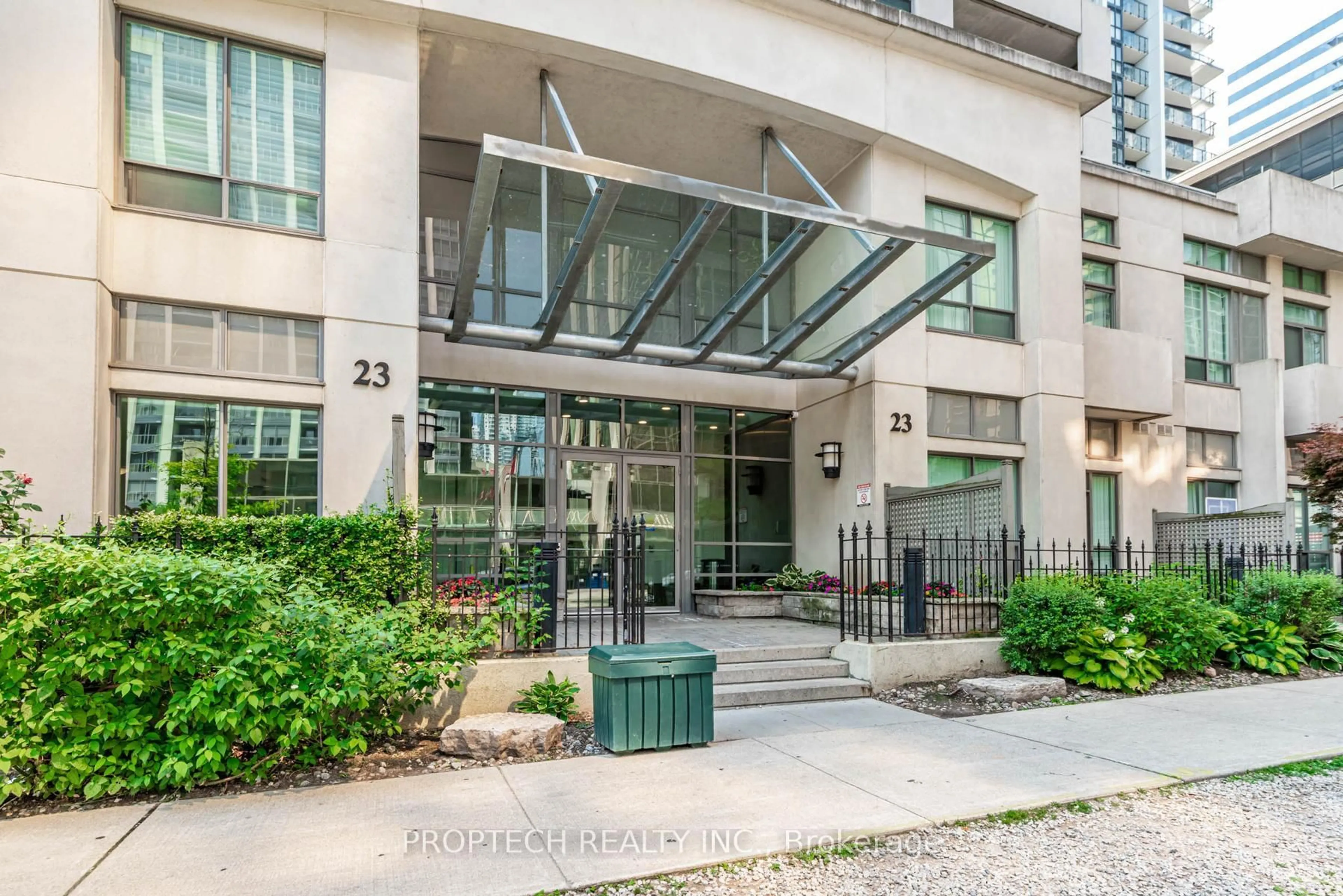 Indoor foyer for 23 Hollywood Ave #2811, Toronto Ontario M2N 7L8
