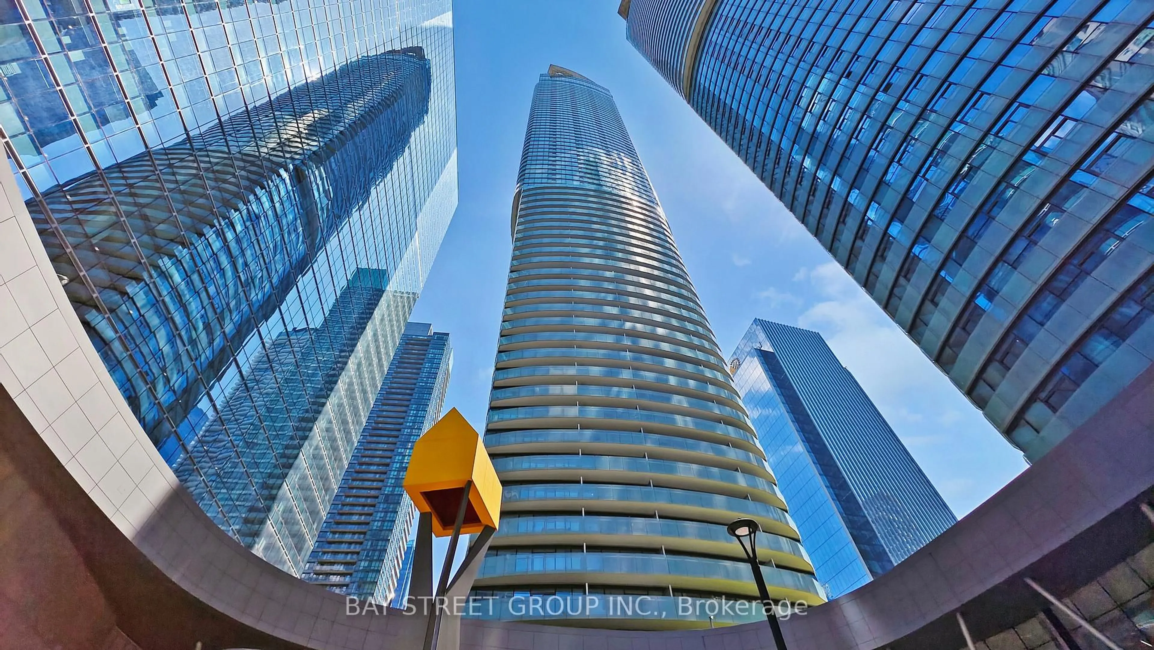 Indoor foyer for 14 York St #5903, Toronto Ontario M5J 0B1