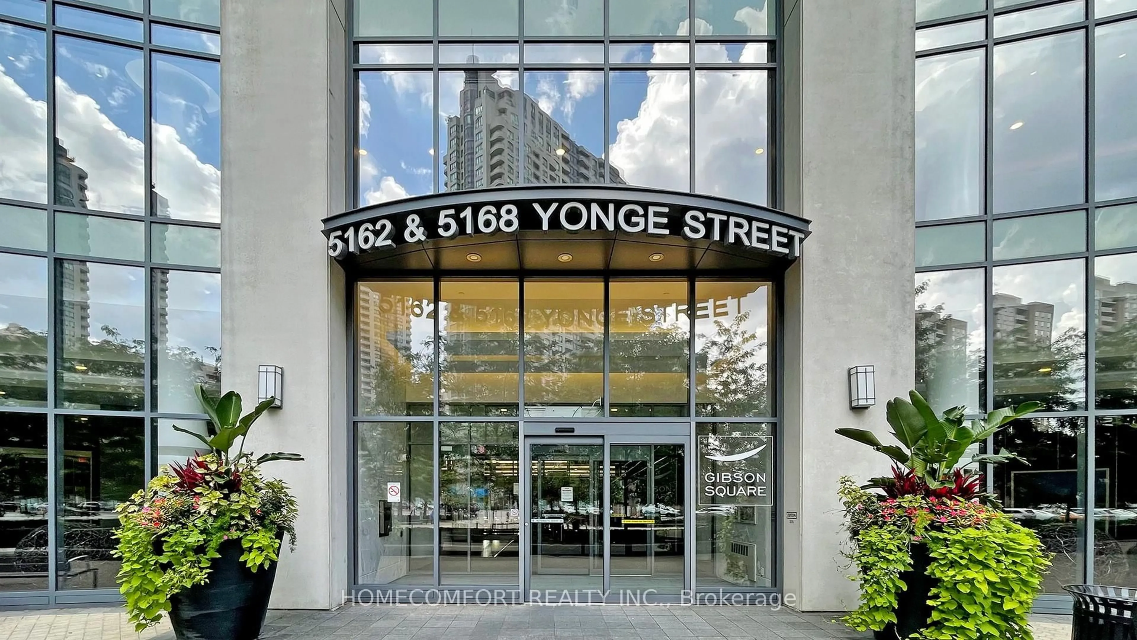 Indoor foyer for 5162 Yonge St #2909, Toronto Ontario M2N 0E9