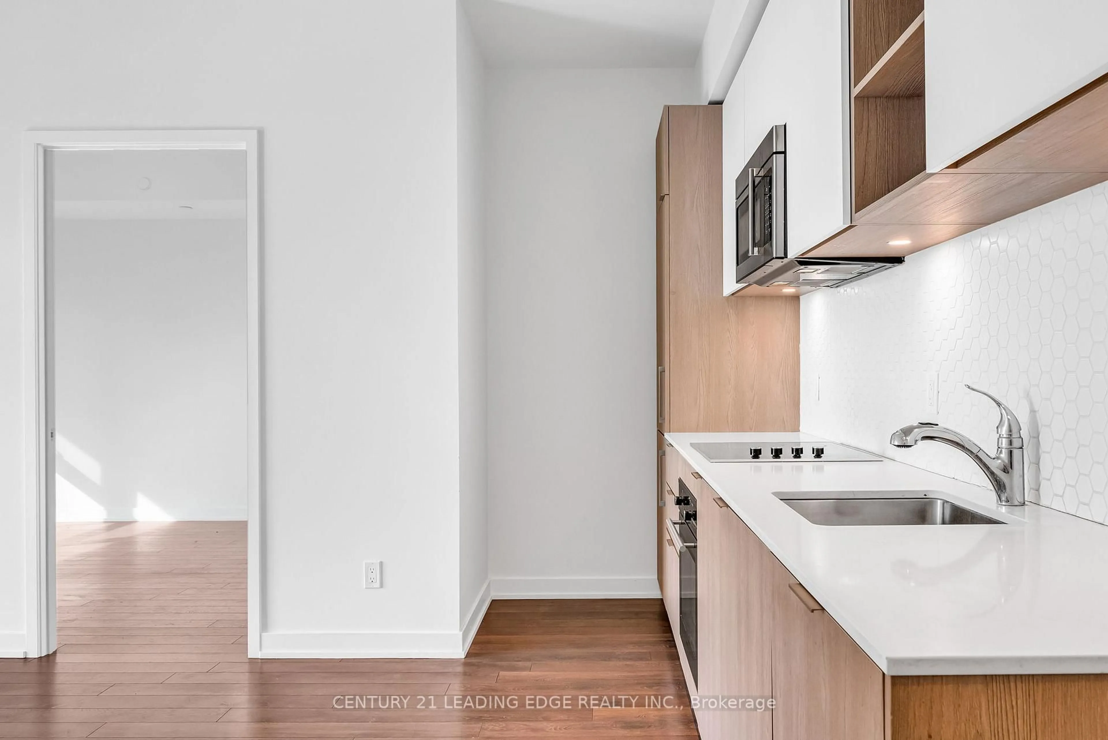 Standard kitchen, unknown for 50 Ordnance St #1512, Toronto Ontario M6K 0C9