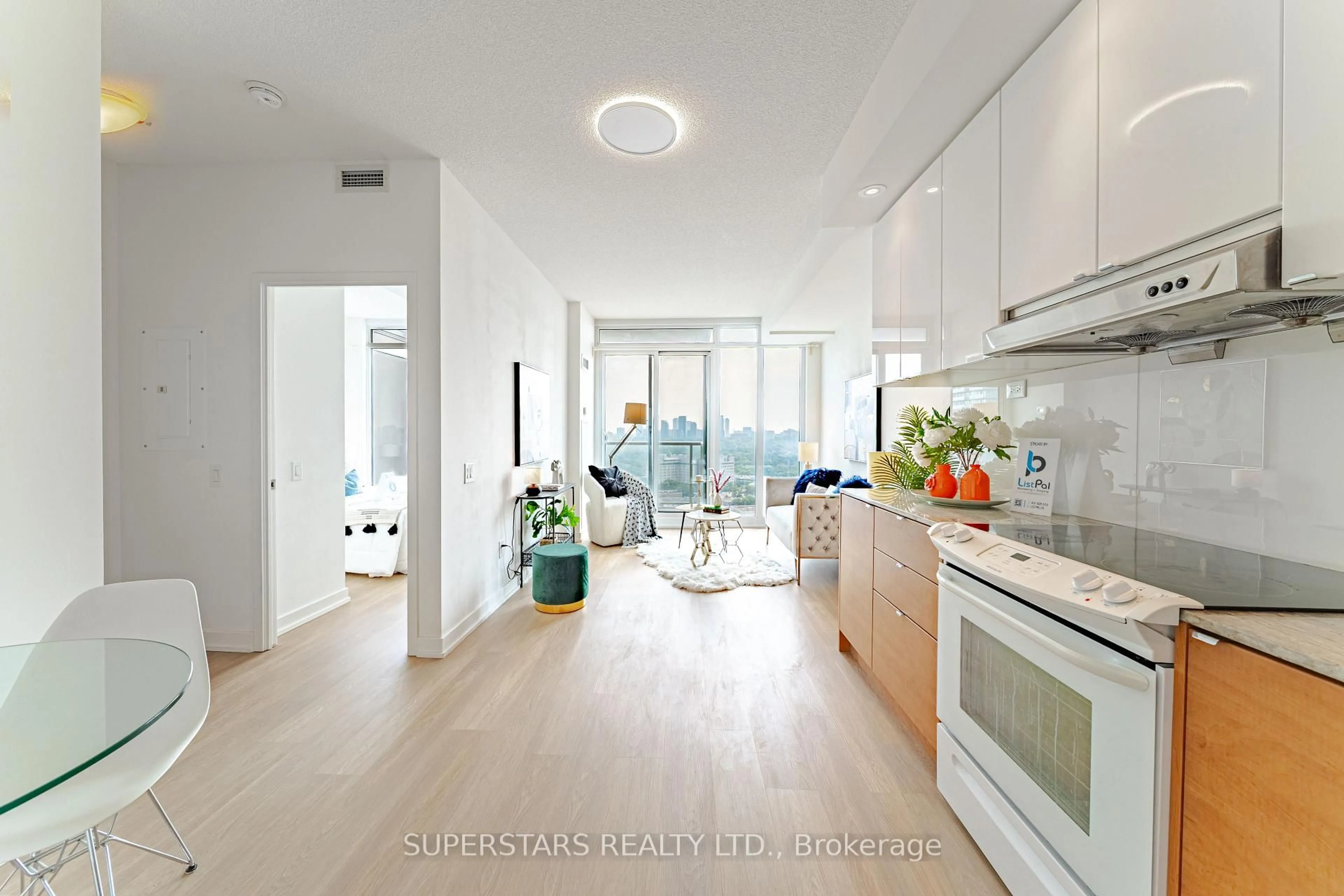 Open concept kitchen, unknown for 121 Mcmahon Dr #2306, Toronto Ontario M2K 0C2
